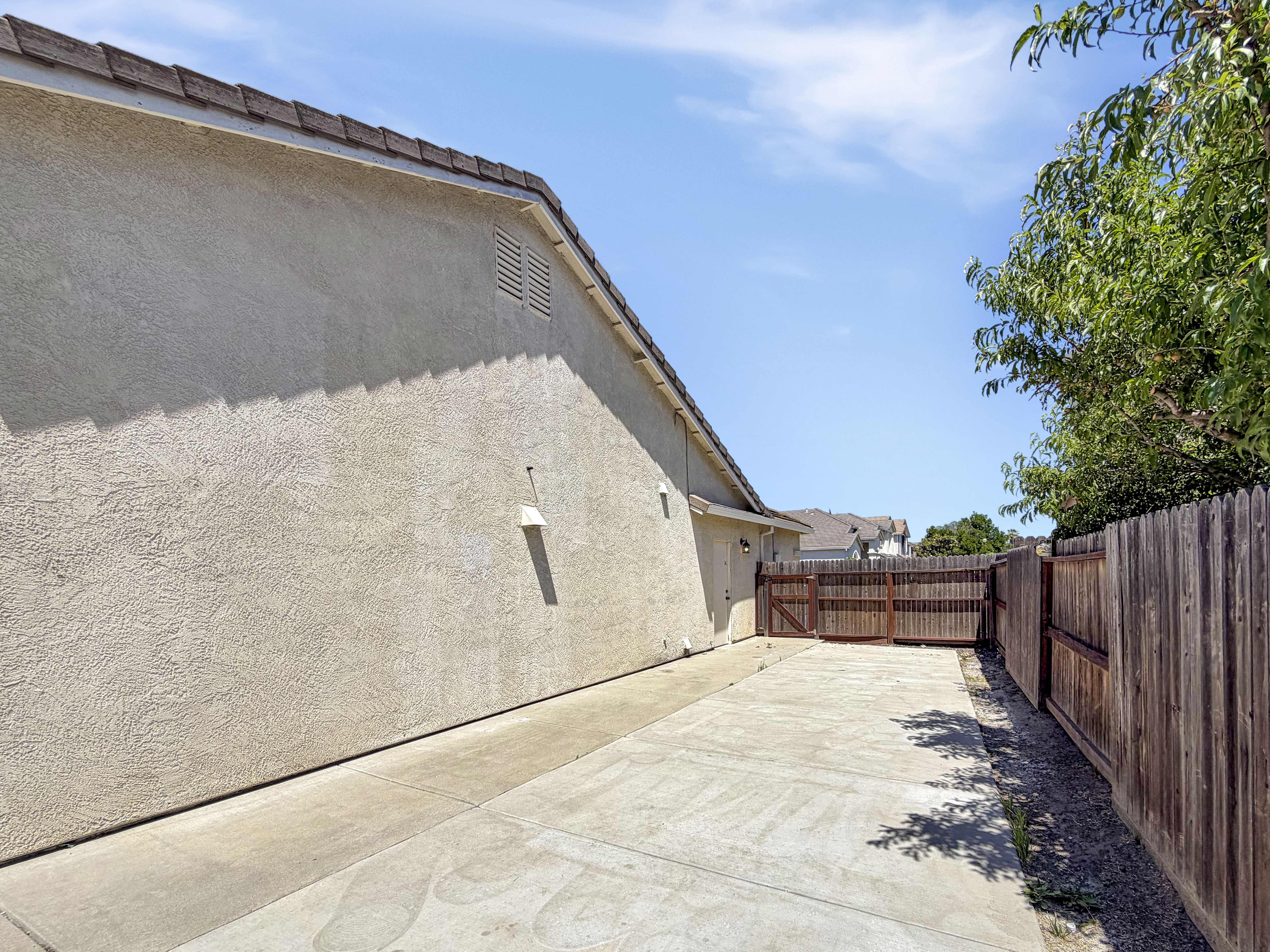 Photo 27 of 29 of 3990 Black Butte Cir, Stockton, CA