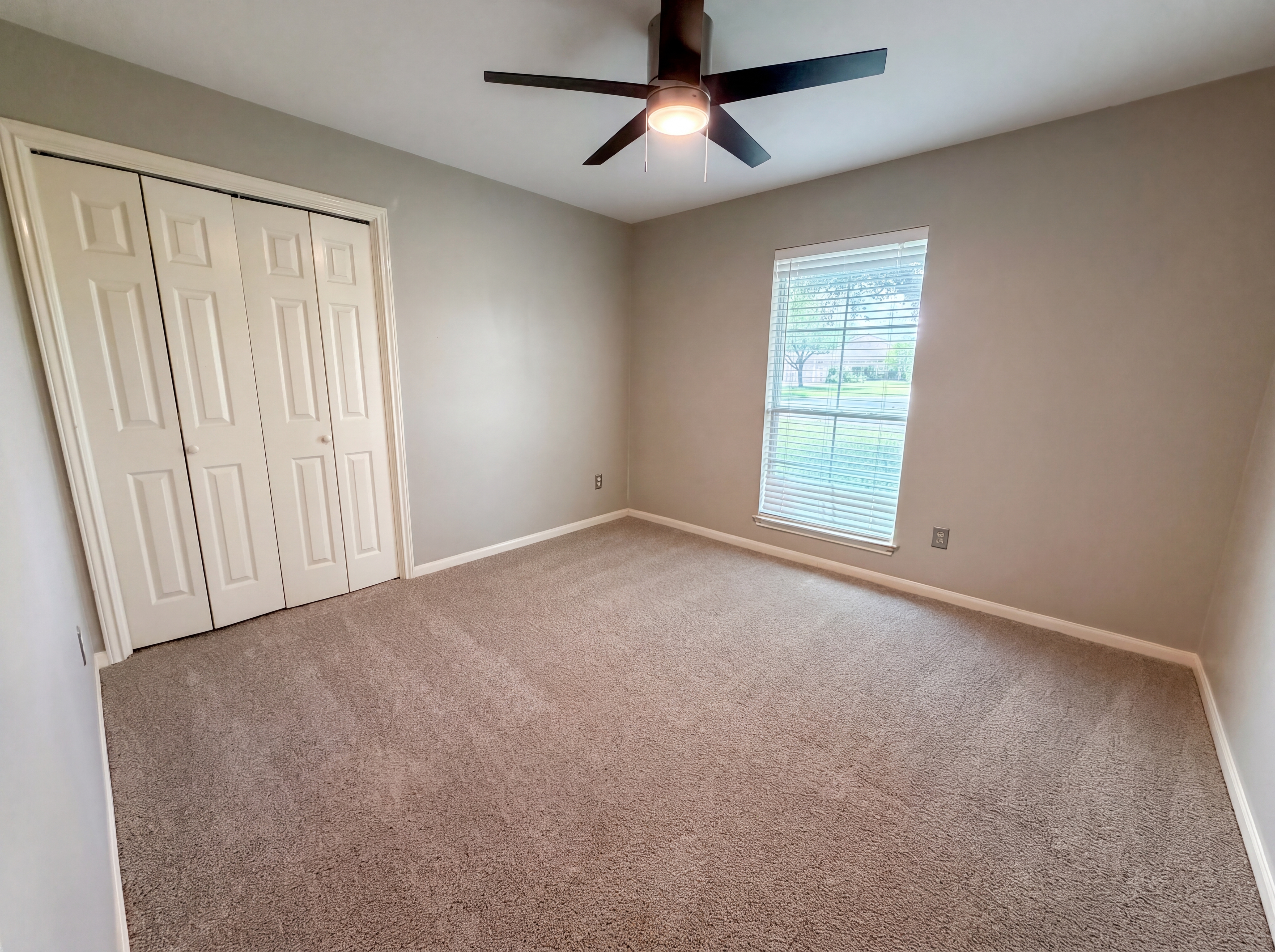 Photo 9 of 19 of 116 San Jacinto, Hutto, TX
