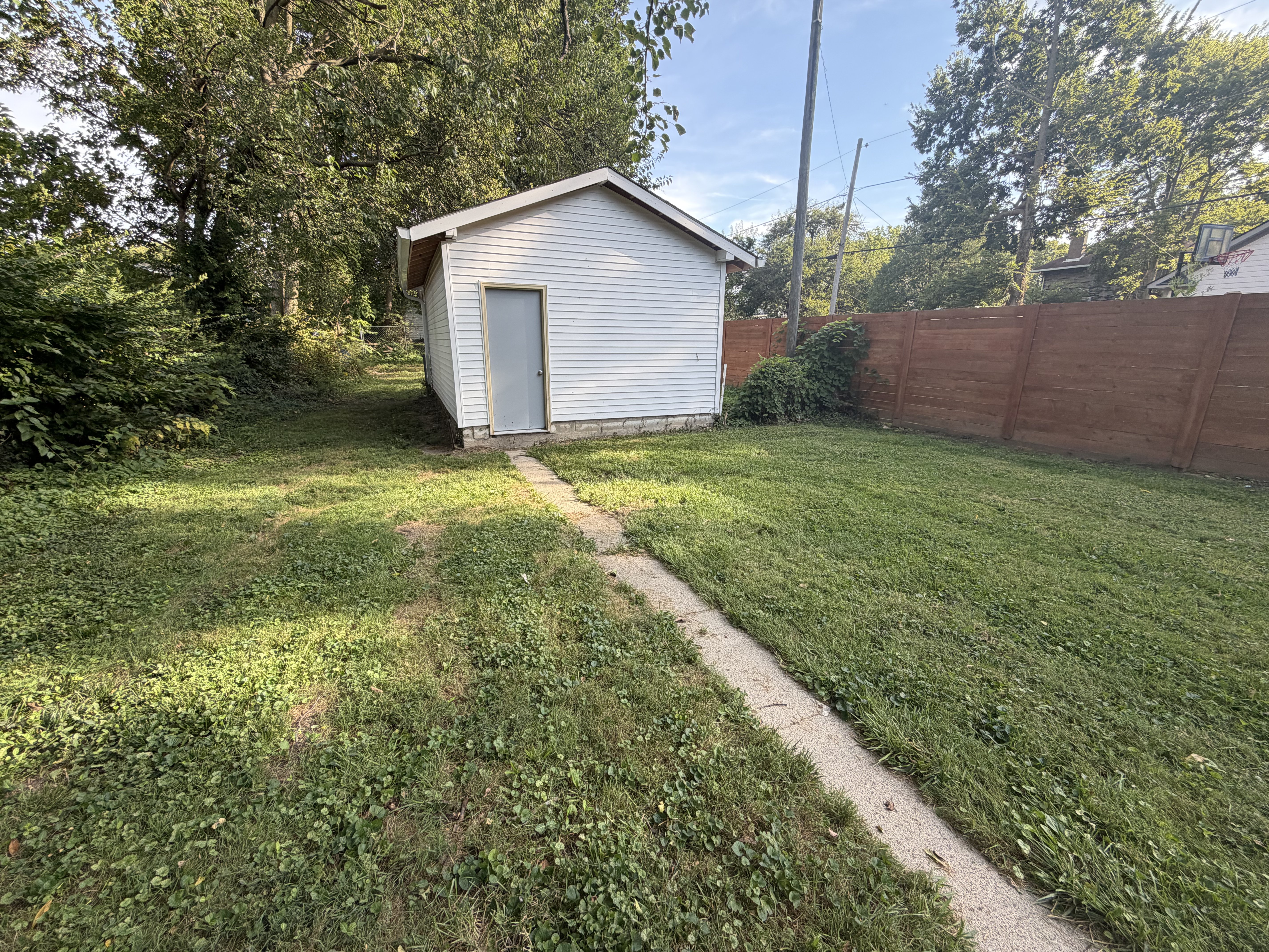Photo 21 of 24 of 314 Bernard Ave, Indianapolis, IN