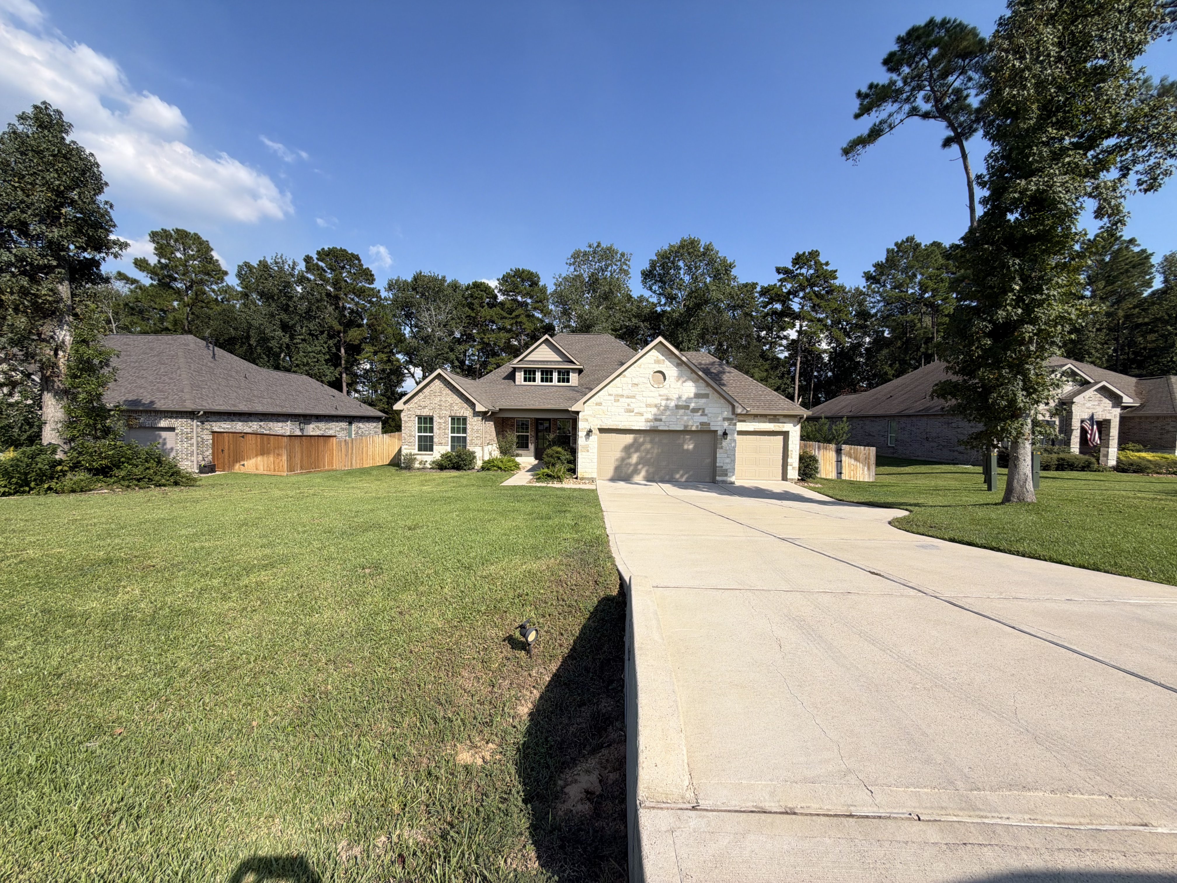 Photo 32 of 34 of 317 Treaty Oak Ct, Magnolia, TX