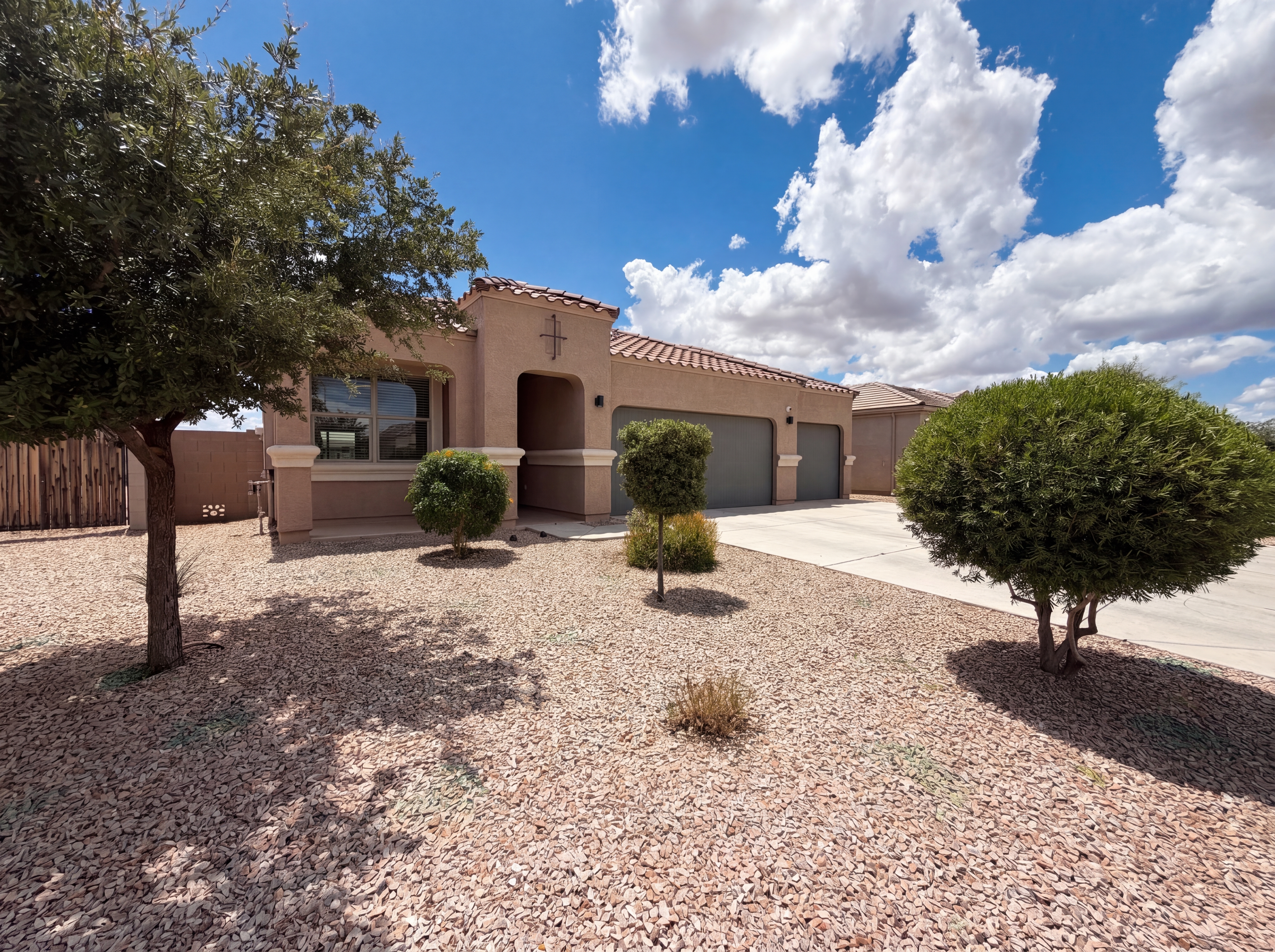 Photo 17 of 21 of 11639 E Cliffrose Ln, Florence, AZ