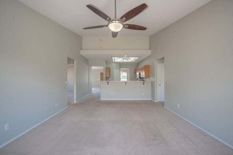 Photo 5 of 27 - 3801 W Park View Ln, Glendale, AZ 85310