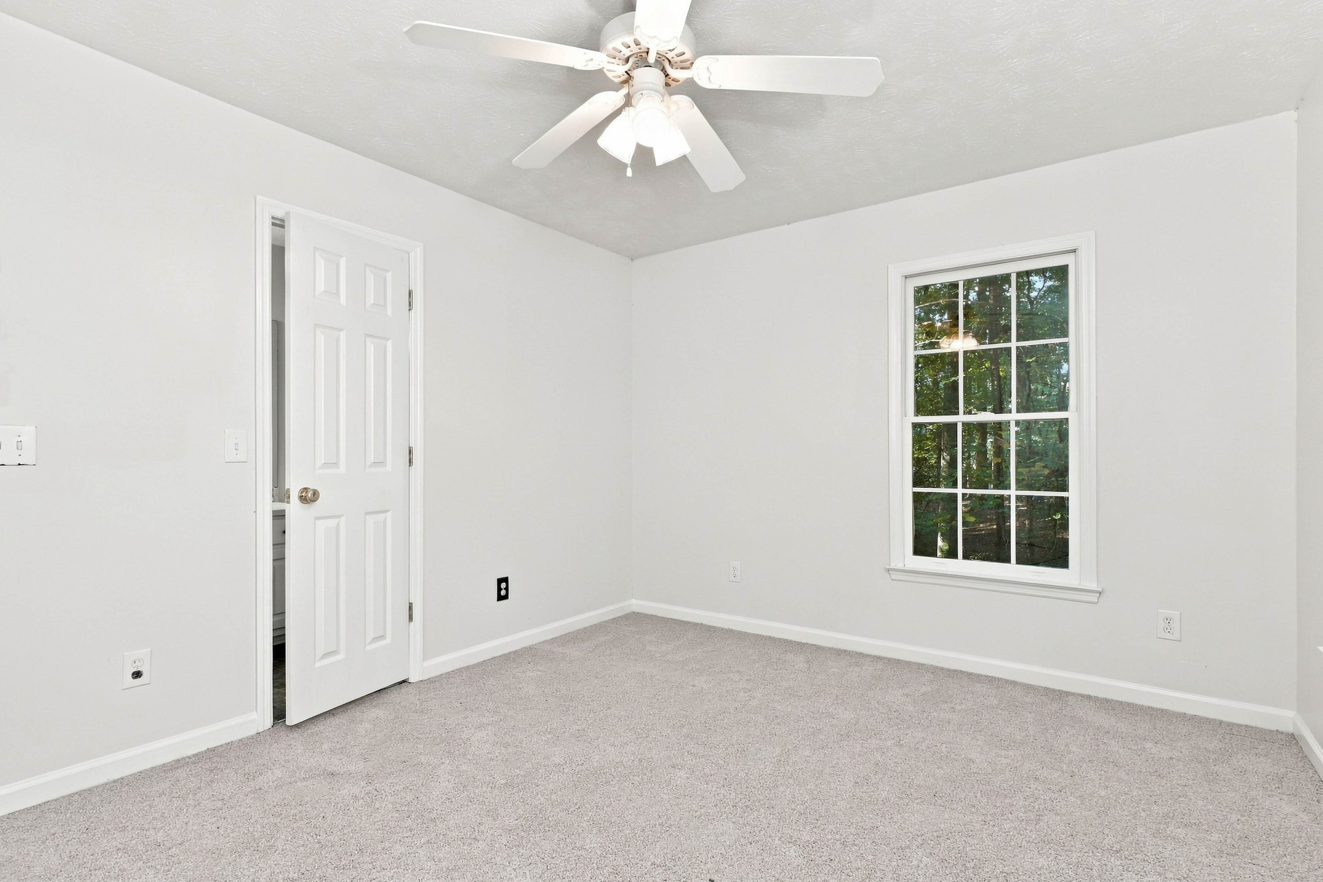 Photo 10 of 21 of 1842 Plantation Creek Rd, Fortson, GA
