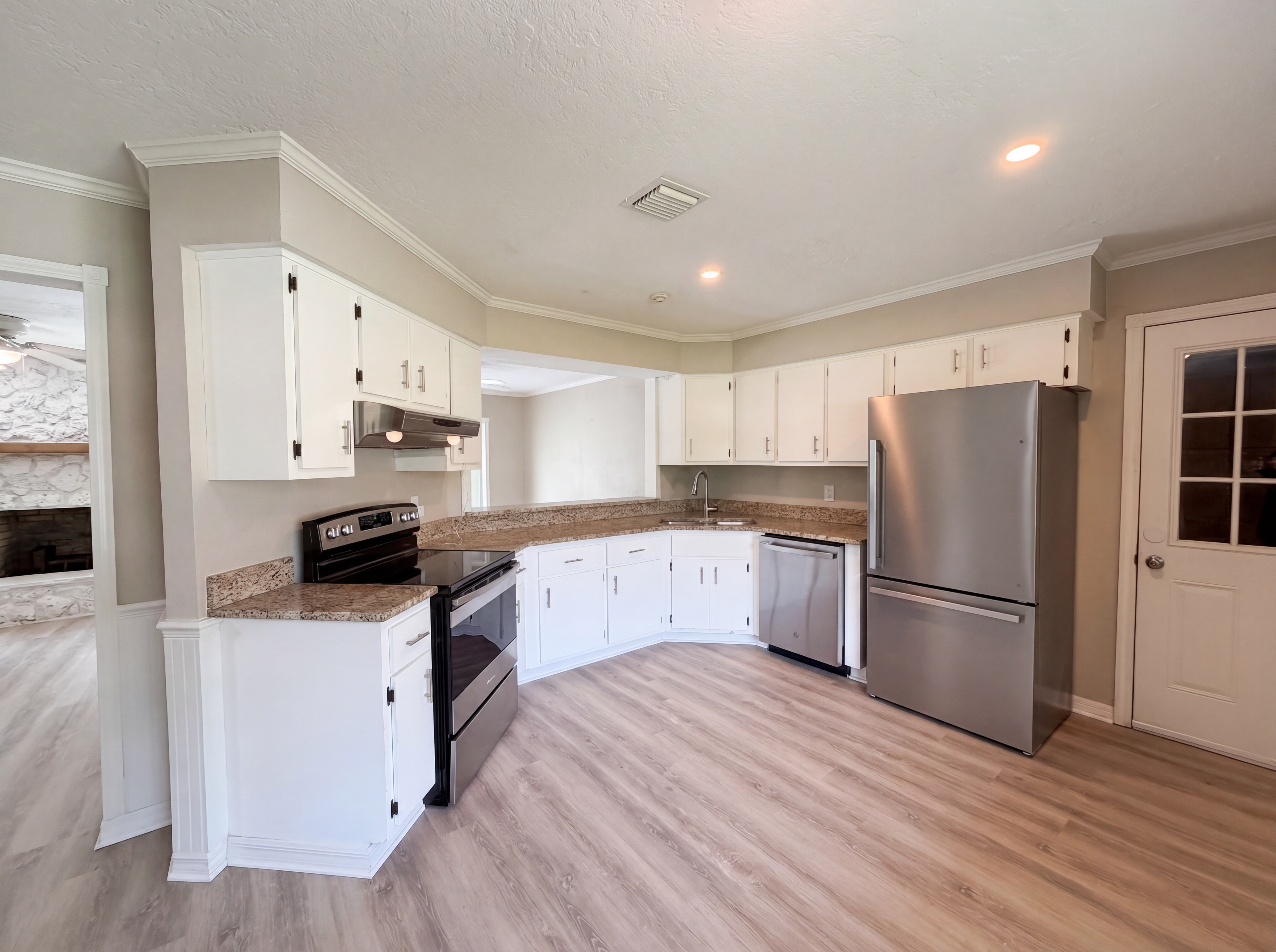 Photo 9 of 21 of 1770 NE 37th St, Ocala, FL