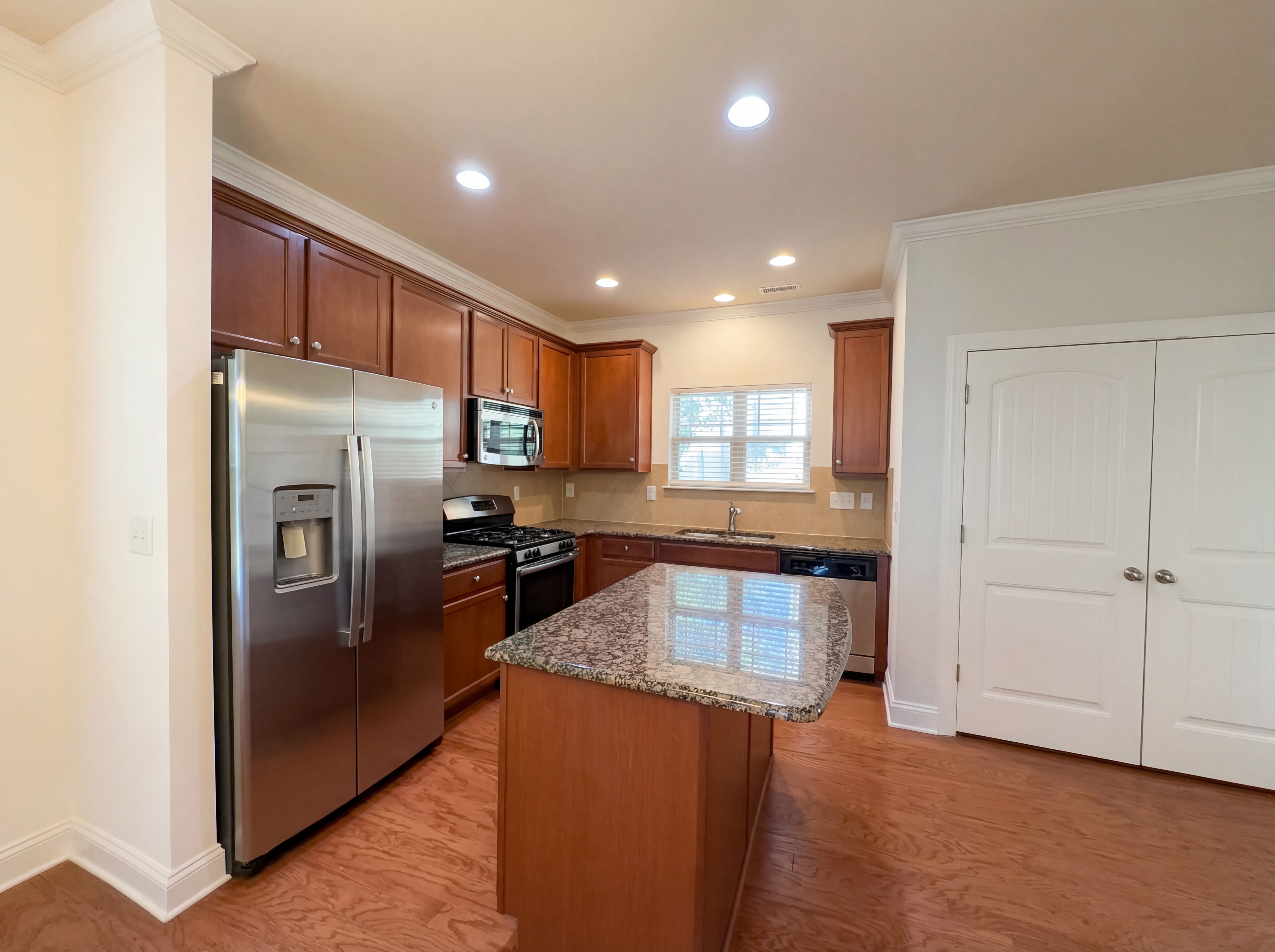 Photo 13 of 21 of 112 Coral Ln, Mooresville, NC