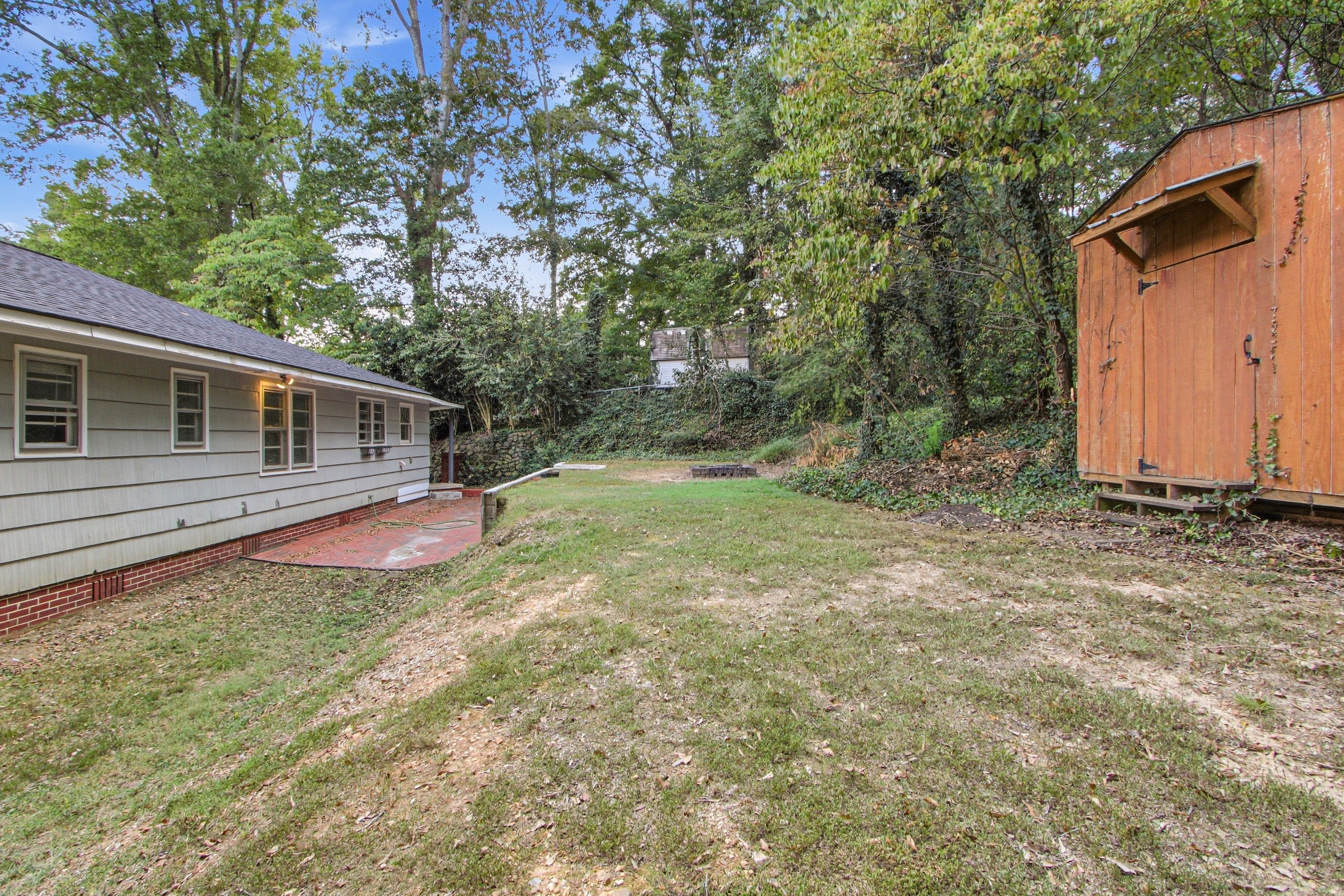 Photo 17 of 18 of 217 Victory Dr, Calhoun, GA