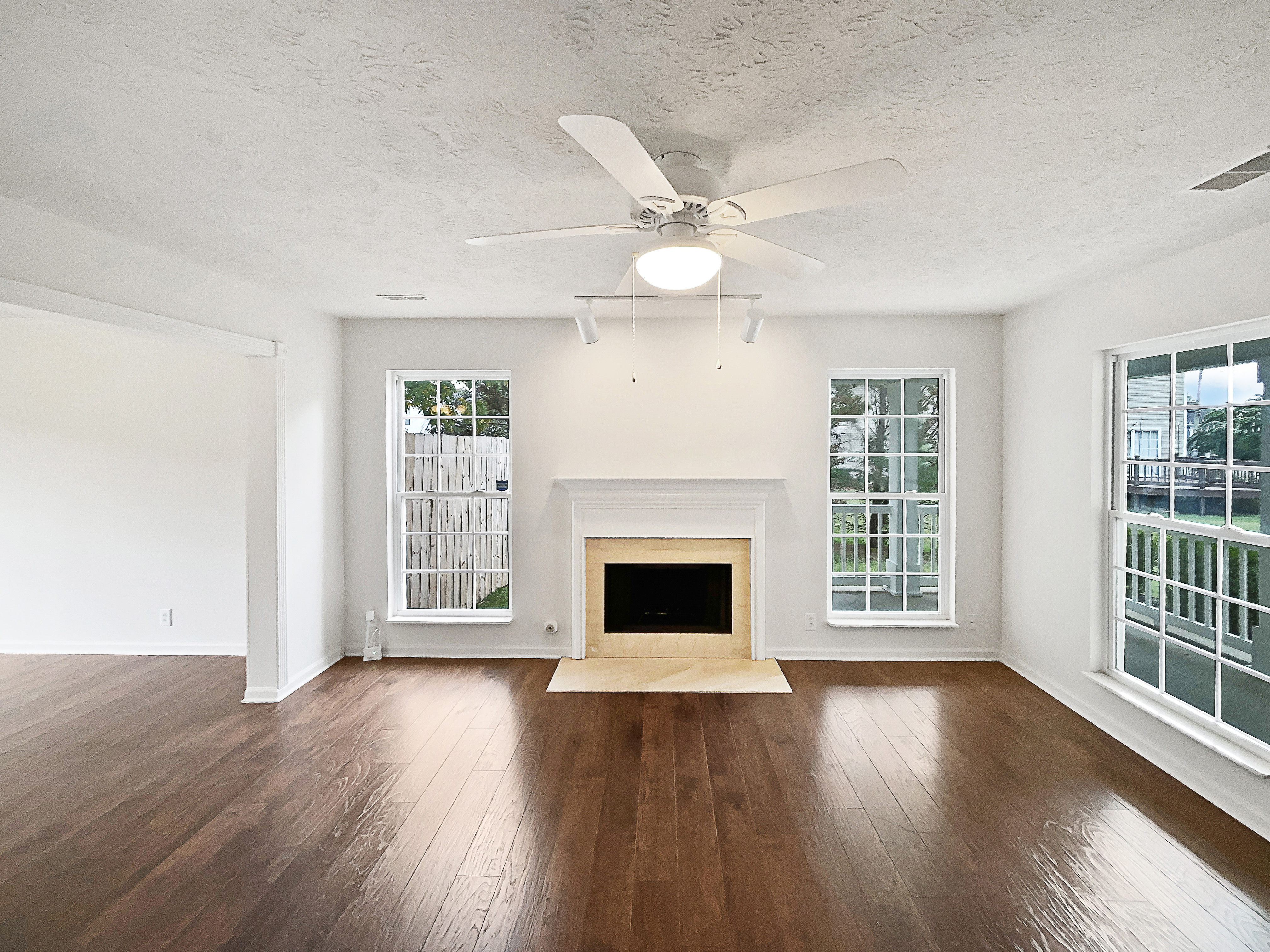 Photo 3 of 26 of 204 Hallford Pl, Hermitage, TN