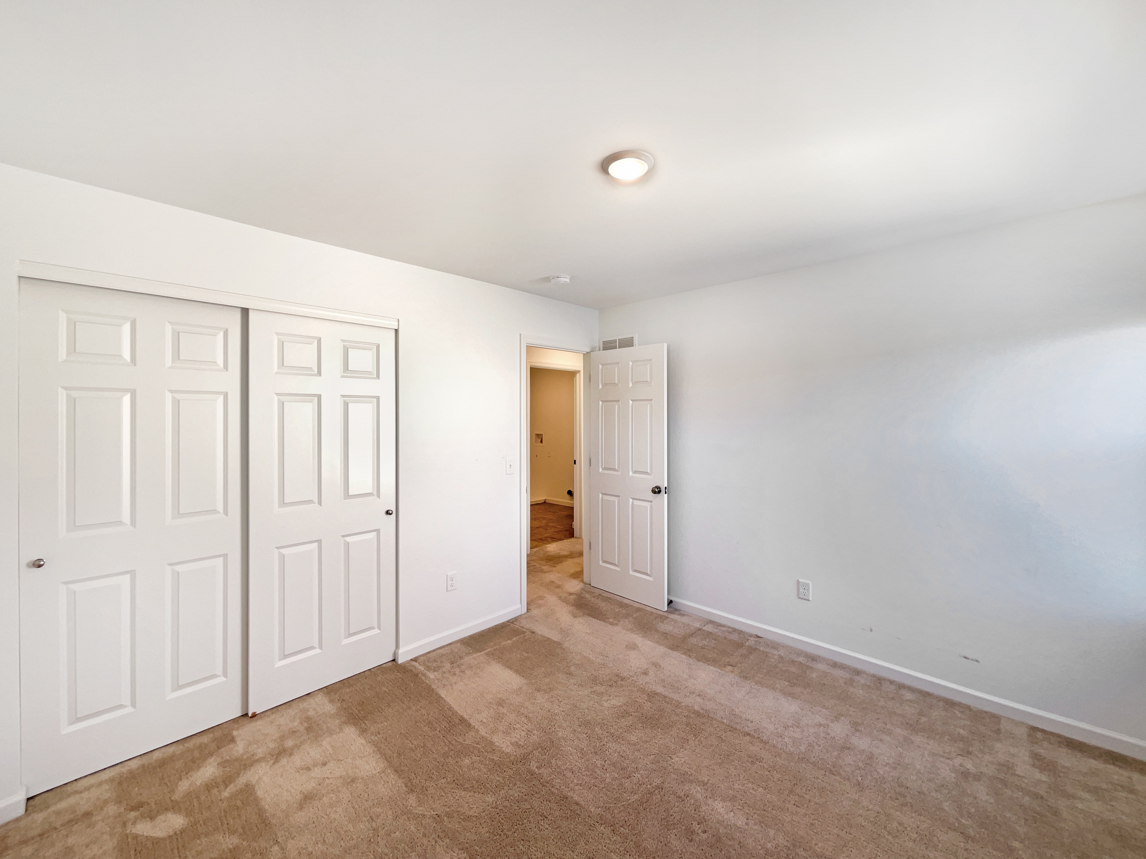 Photo 17 of 23 of 1561 Misty River Dr, Saint Paul, MO