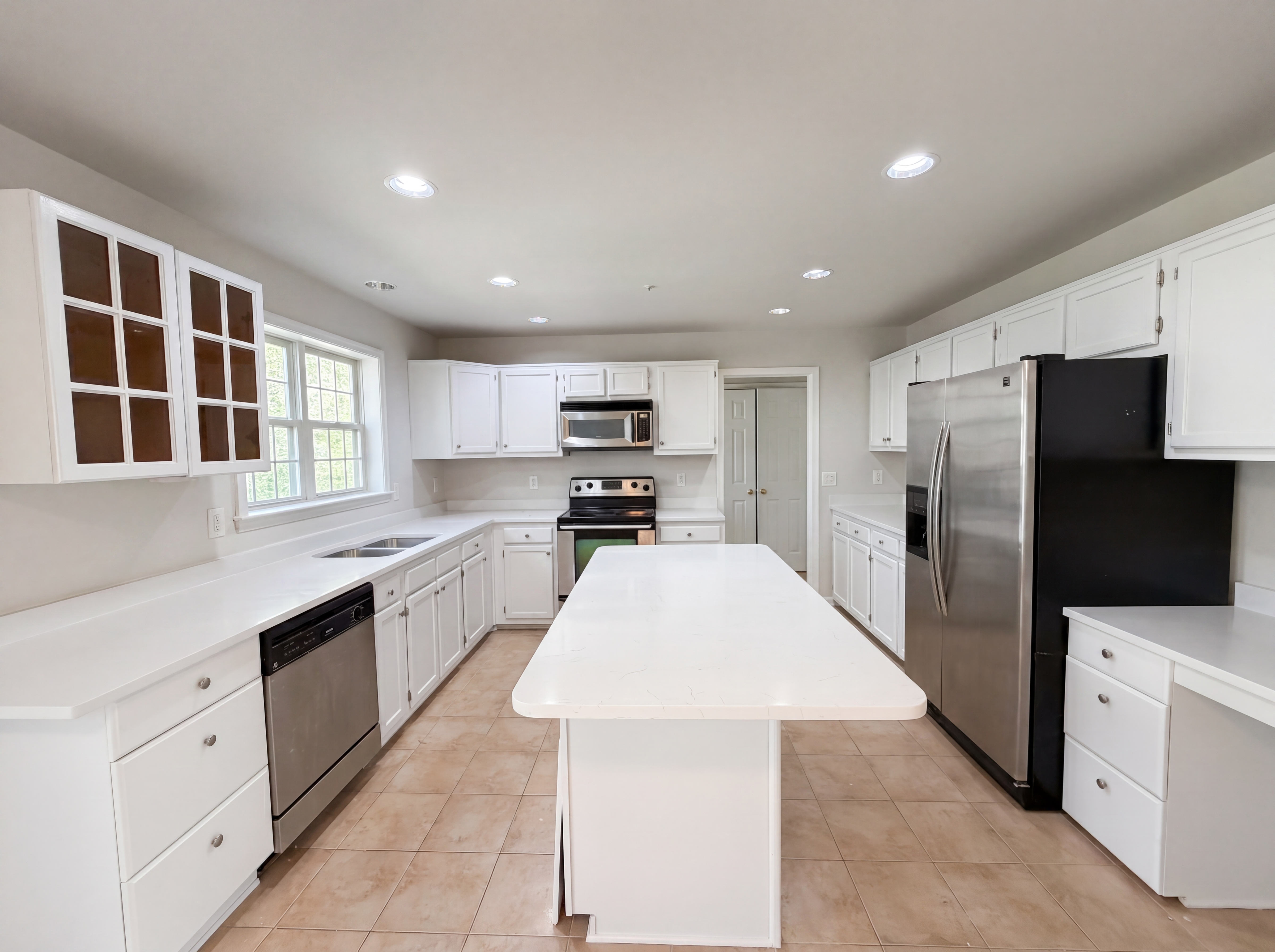 Photo 6 of 31 of 12608 Quarterhorse Dr, Bowie, MD