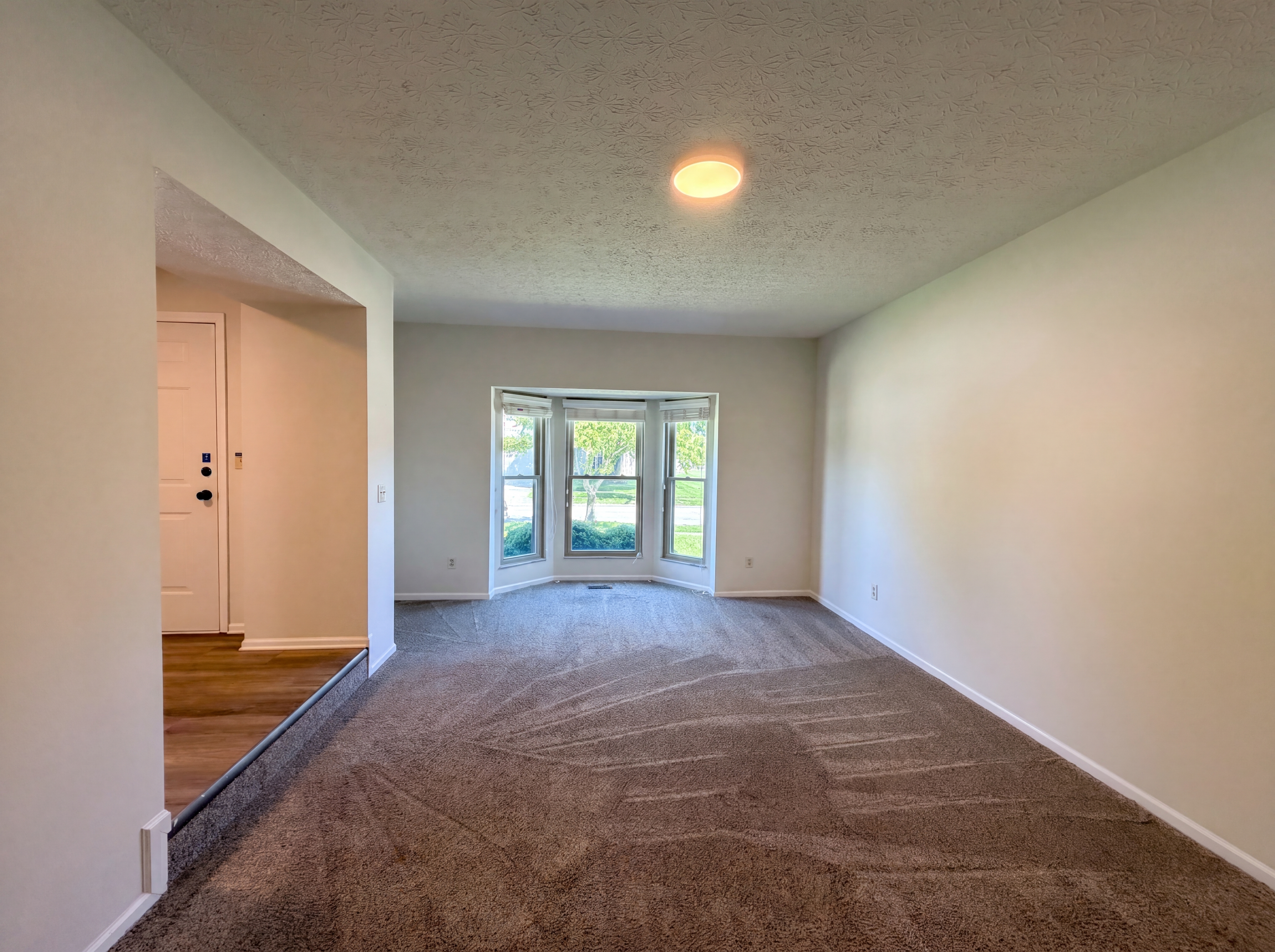 Photo 19 of 29 of 4976 Vicksburg Ln, Hilliard, OH
