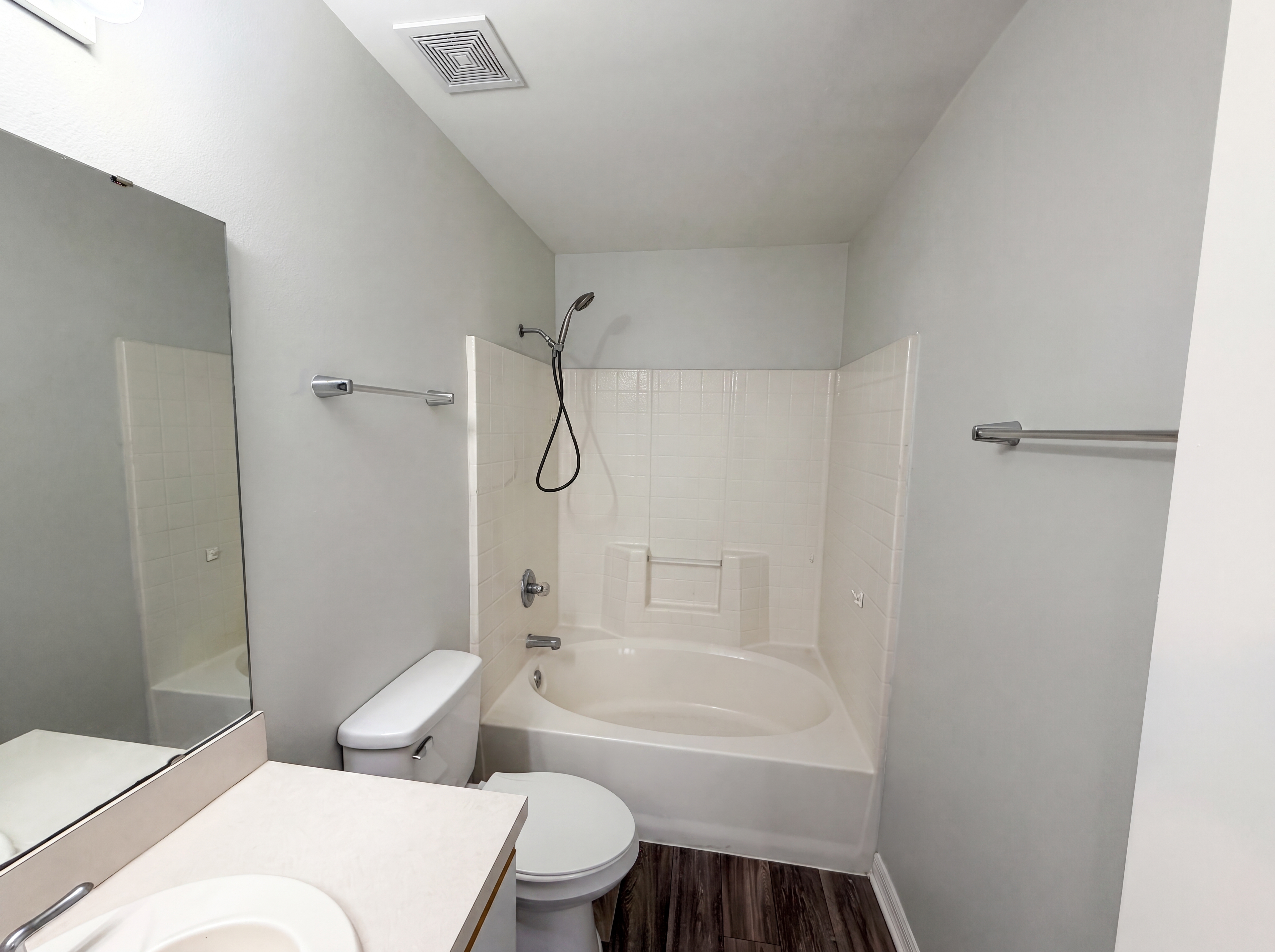 Photo 15 of 20 of 114 Pamala Ct, Sanford, FL