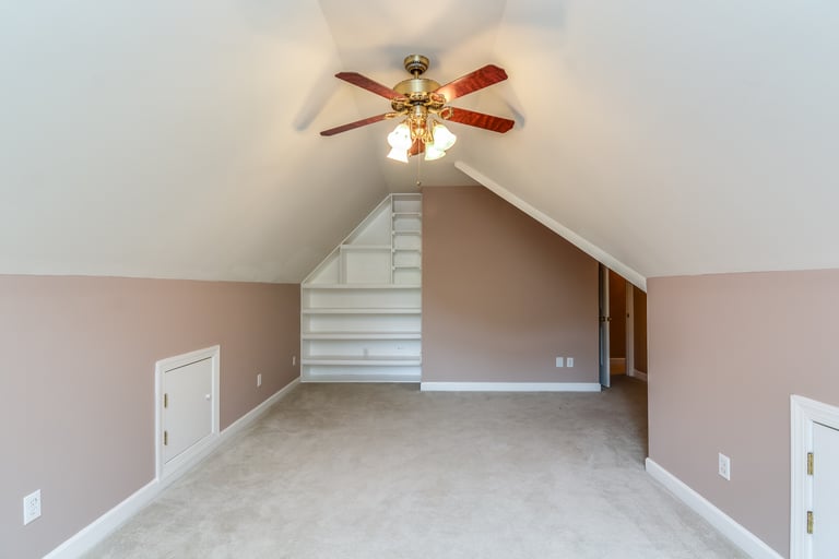 Photo 10 of 25 - 120 Brampton Cir, Clayton, NC 27527