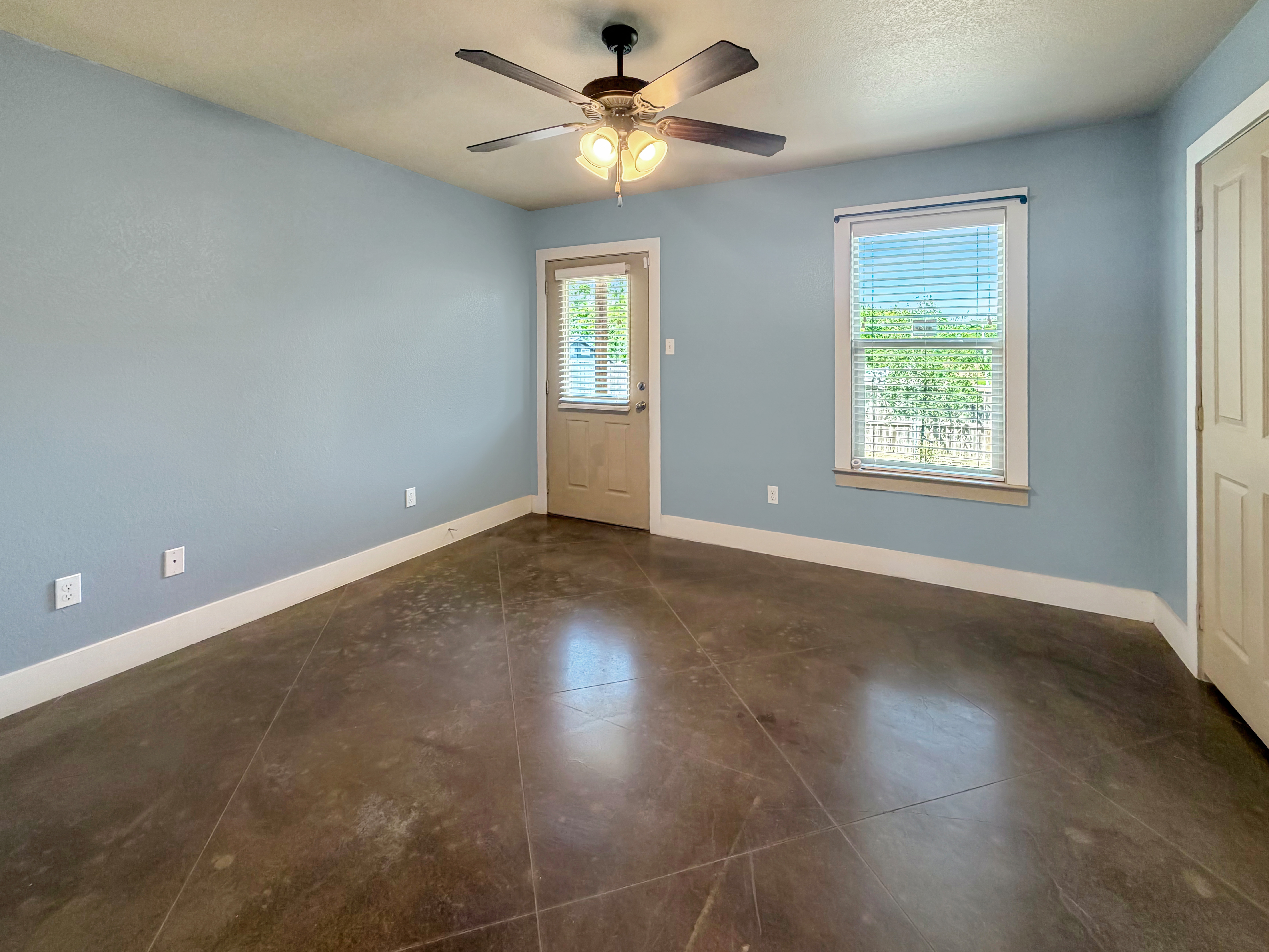 Photo 9 of 12 of 1248 Honor Ln, Temple, TX