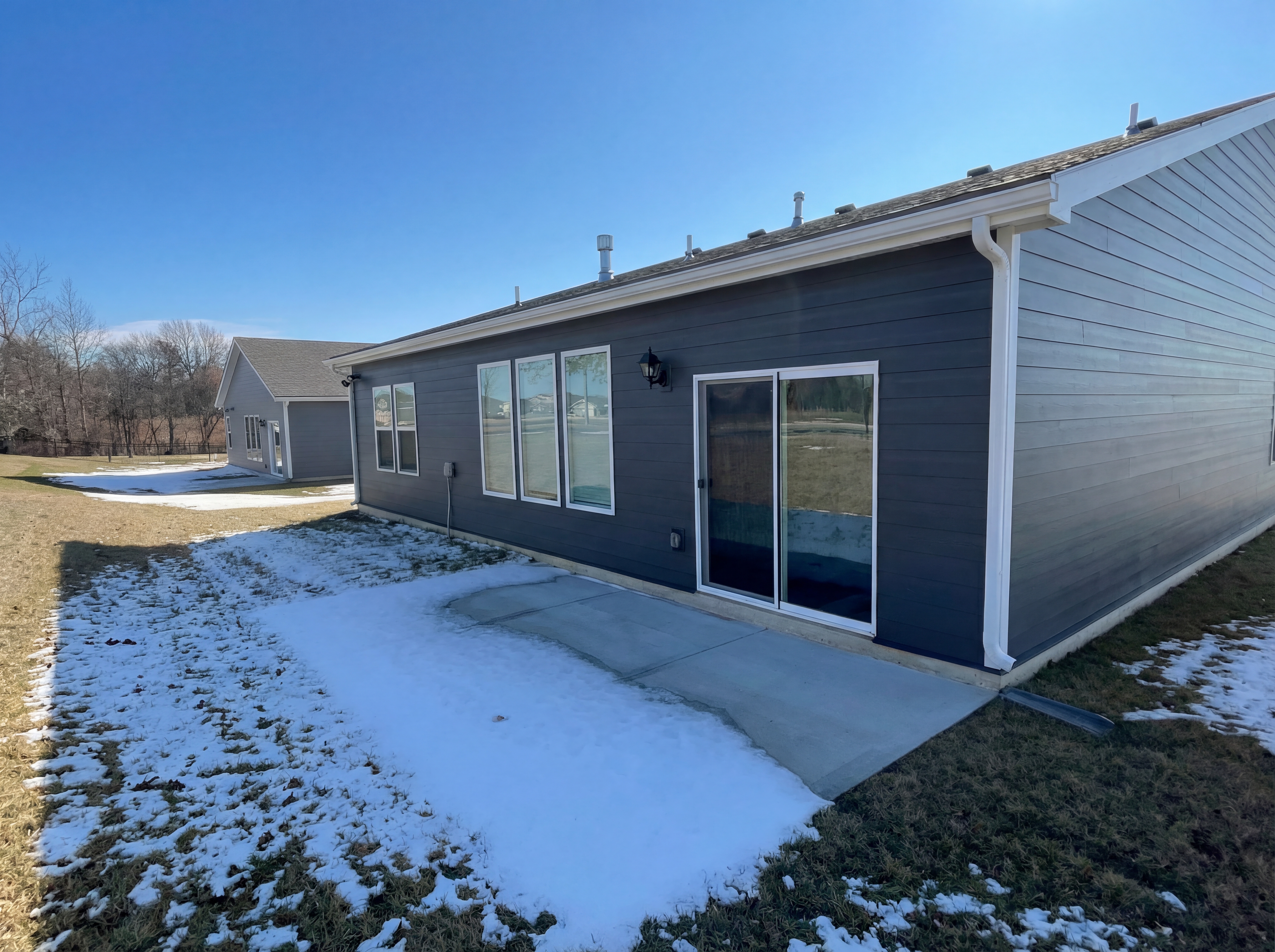 Photo 5 of 18 of 309 SW Hawthorne Ct, Blue Springs, MO