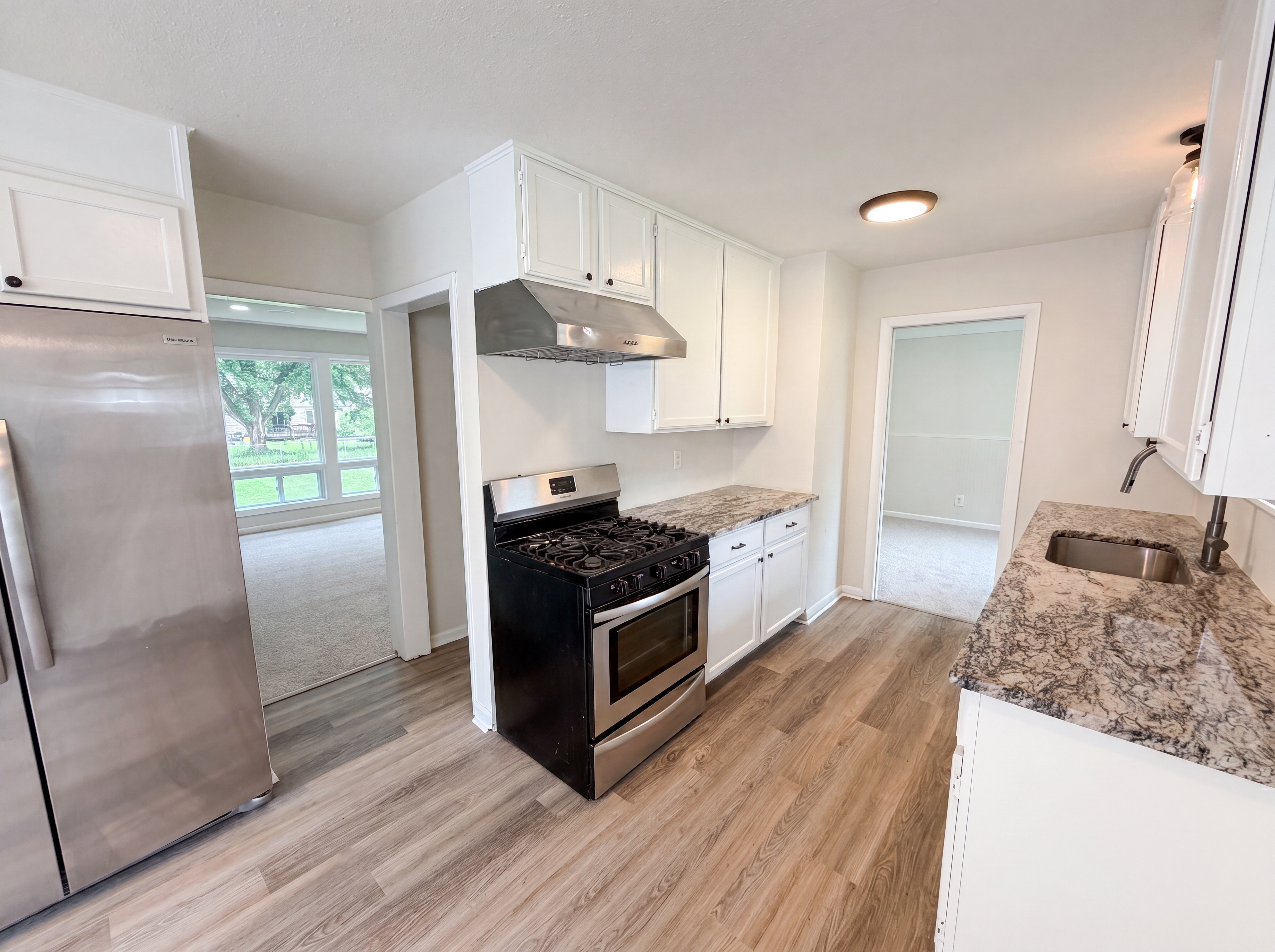 Photo 6 of 27 of 1695 Abell St, Maplewood, MN