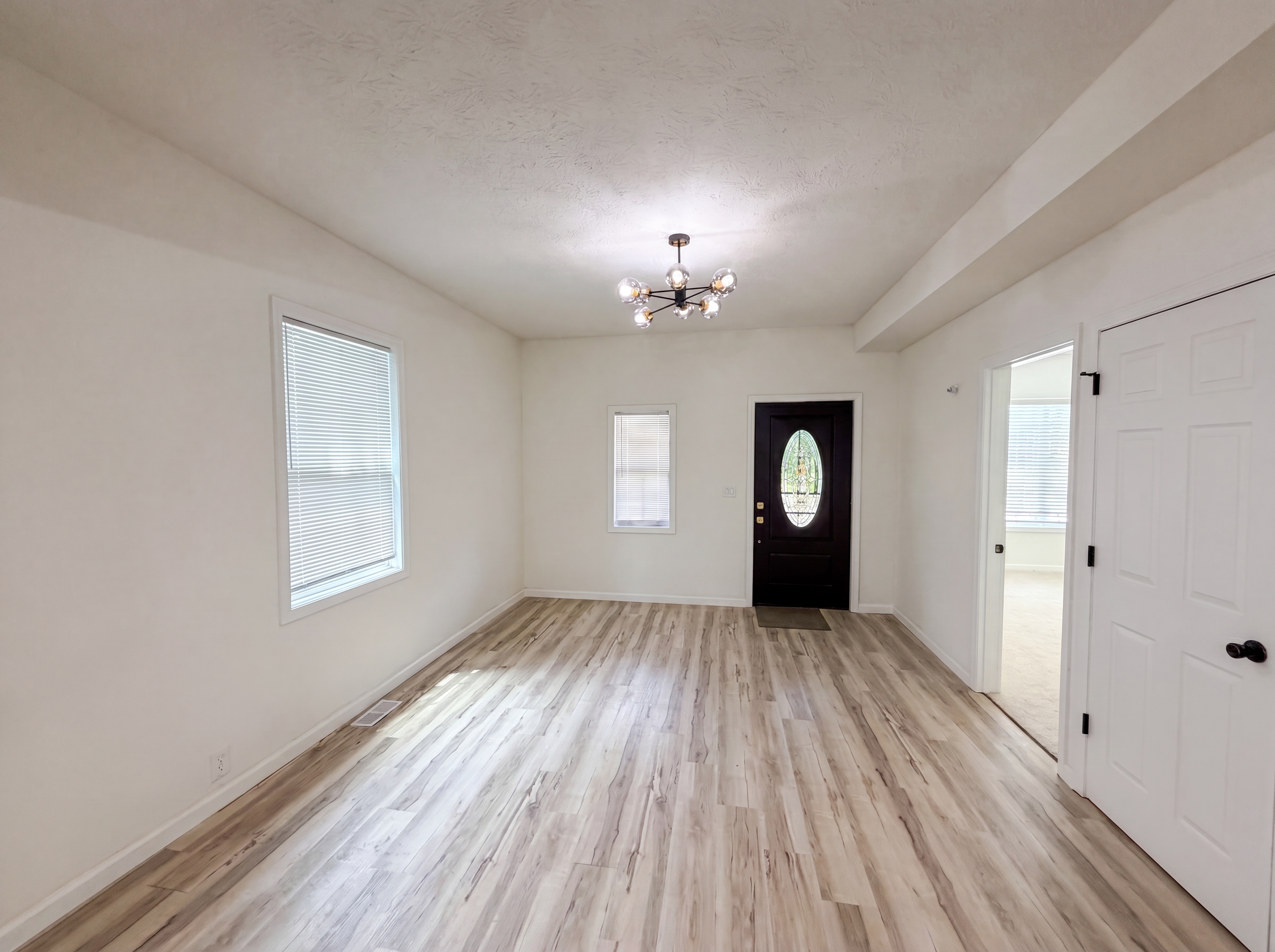 Photo 11 of 20 of 37 N Sherman Dr, Indianapolis, IN