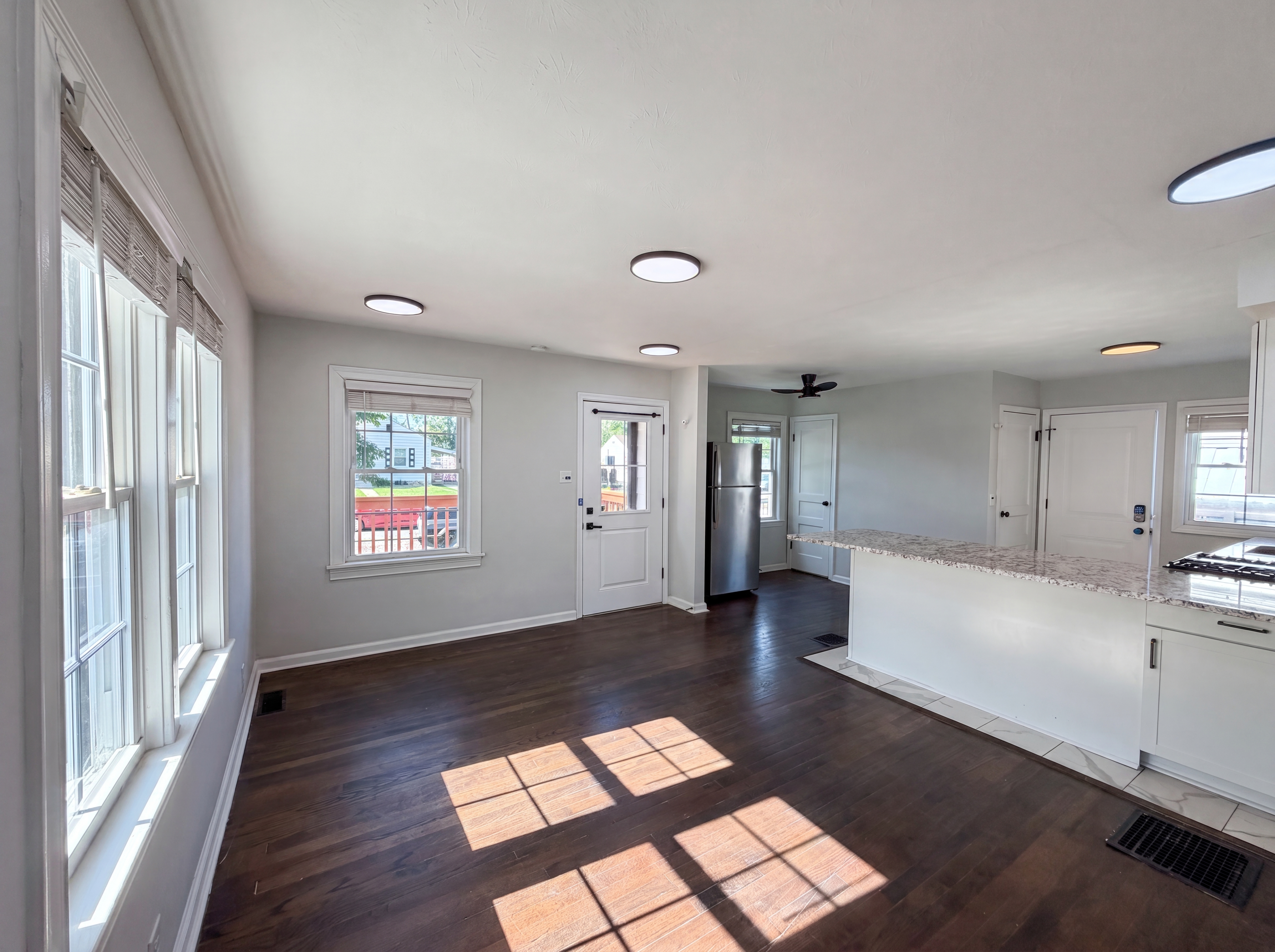 Photo 3 of 17 of 2310 Calhoun St, Indianapolis, IN