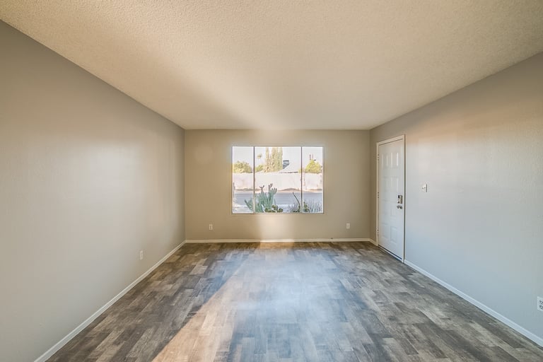 Photo 9 of 21 - 5315 S Siesta Ln, Tempe, AZ 85283