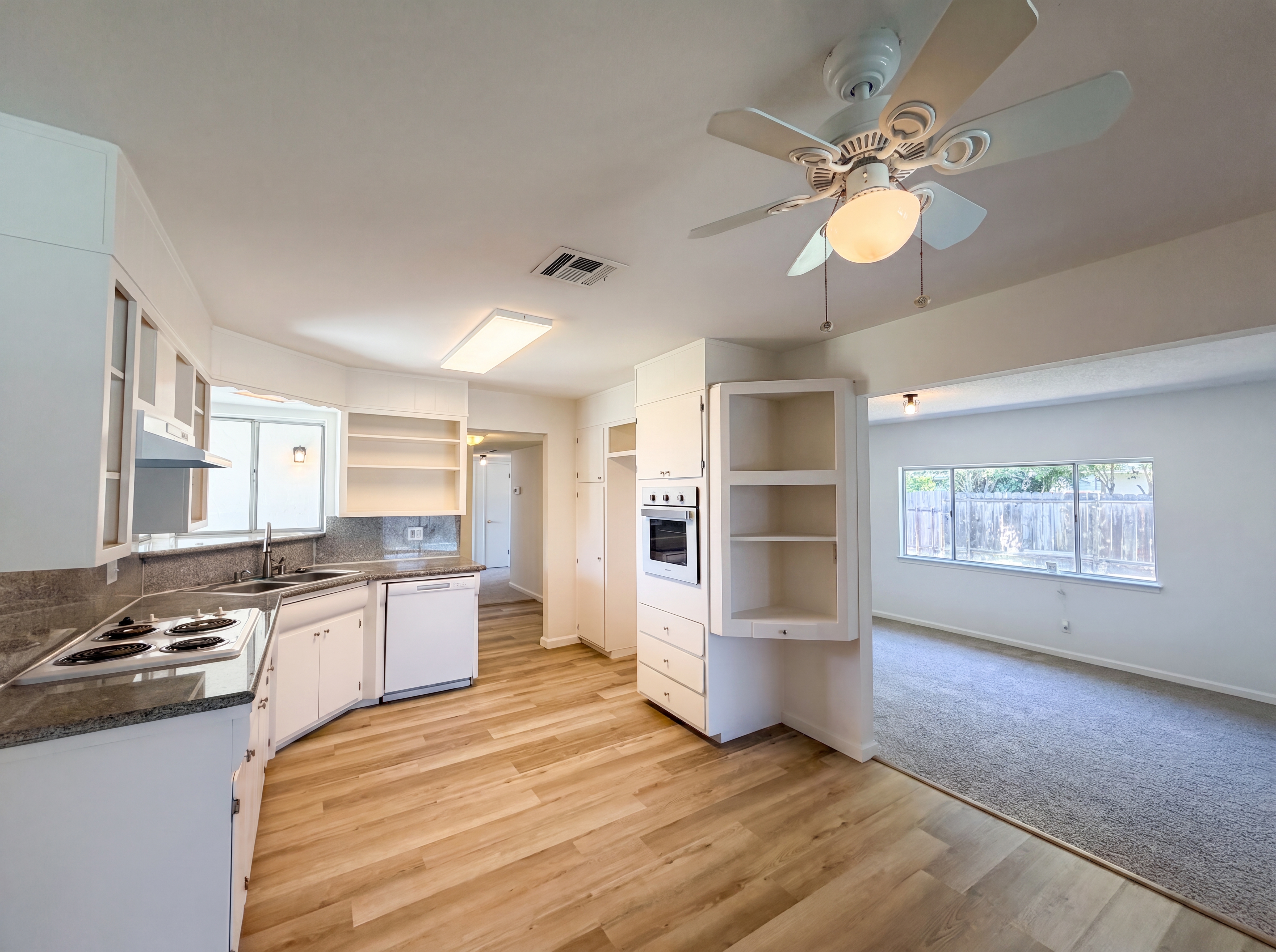Photo 7 of 38 of 8845 Los Olivas Ct, Stockton, CA