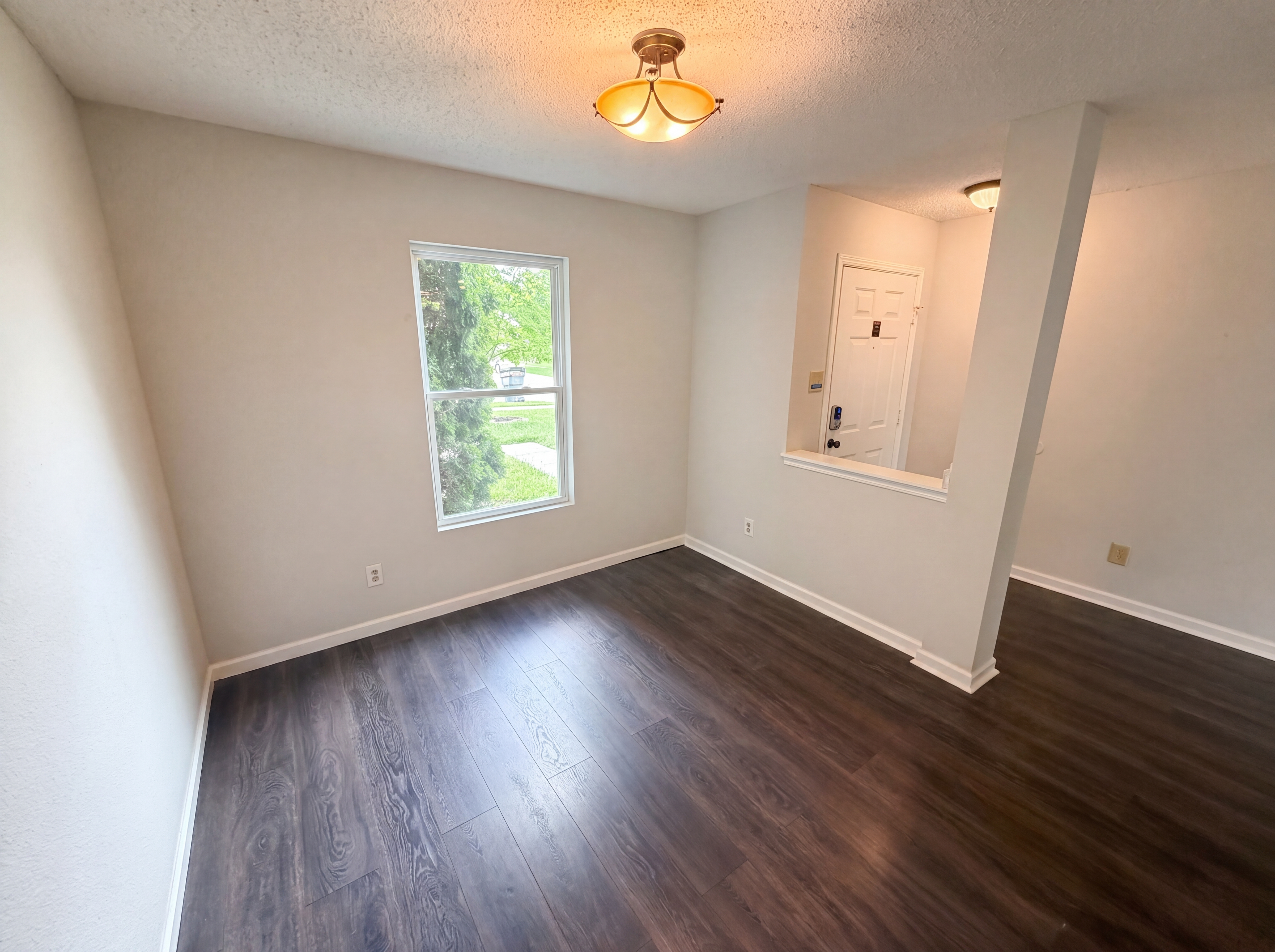 Photo 8 of 23 of 8134 S Firefly Dr, Pendleton, IN