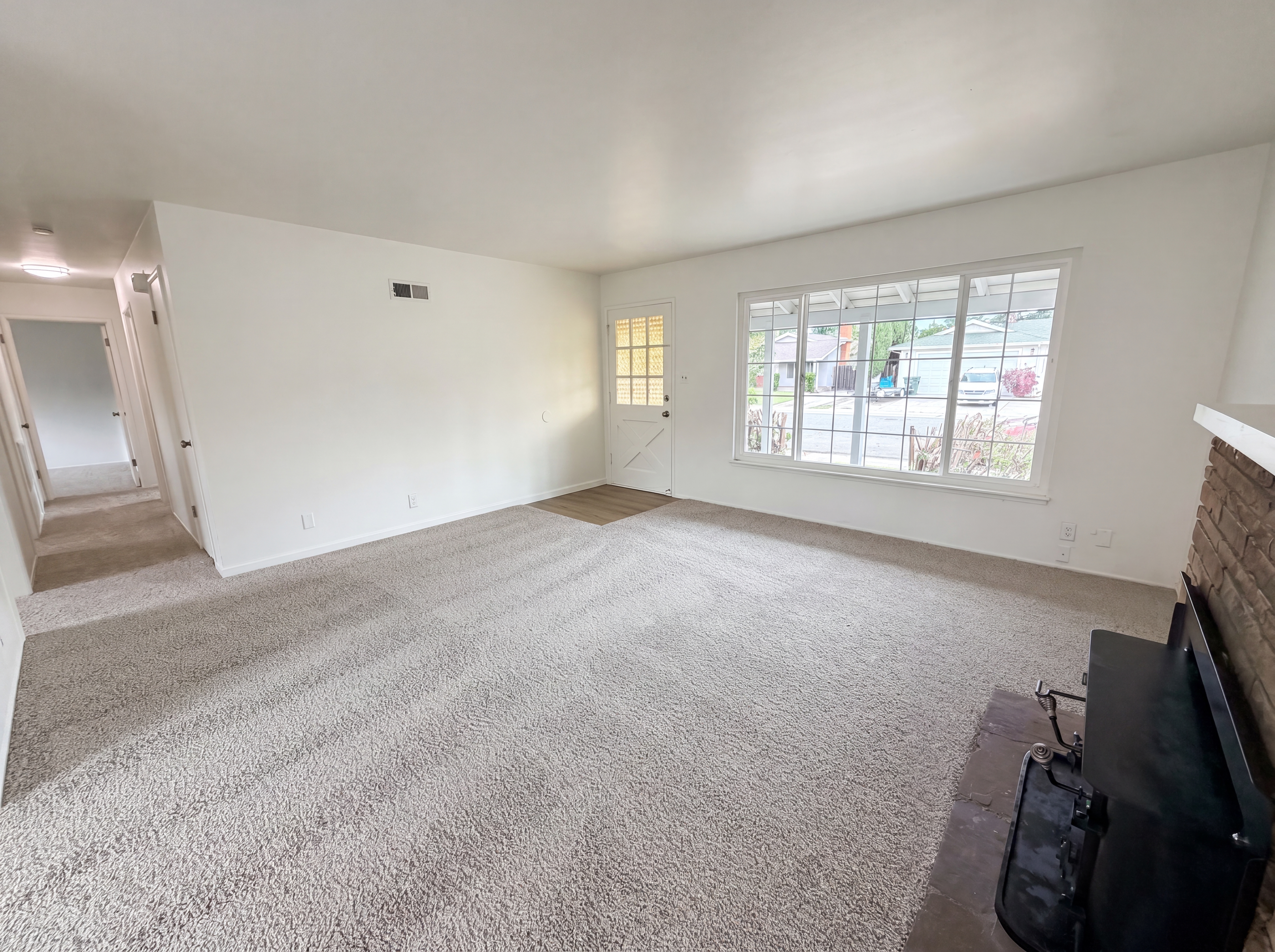 Photo 7 of 24 of 648 Lewis Ave, Yuba City, CA
