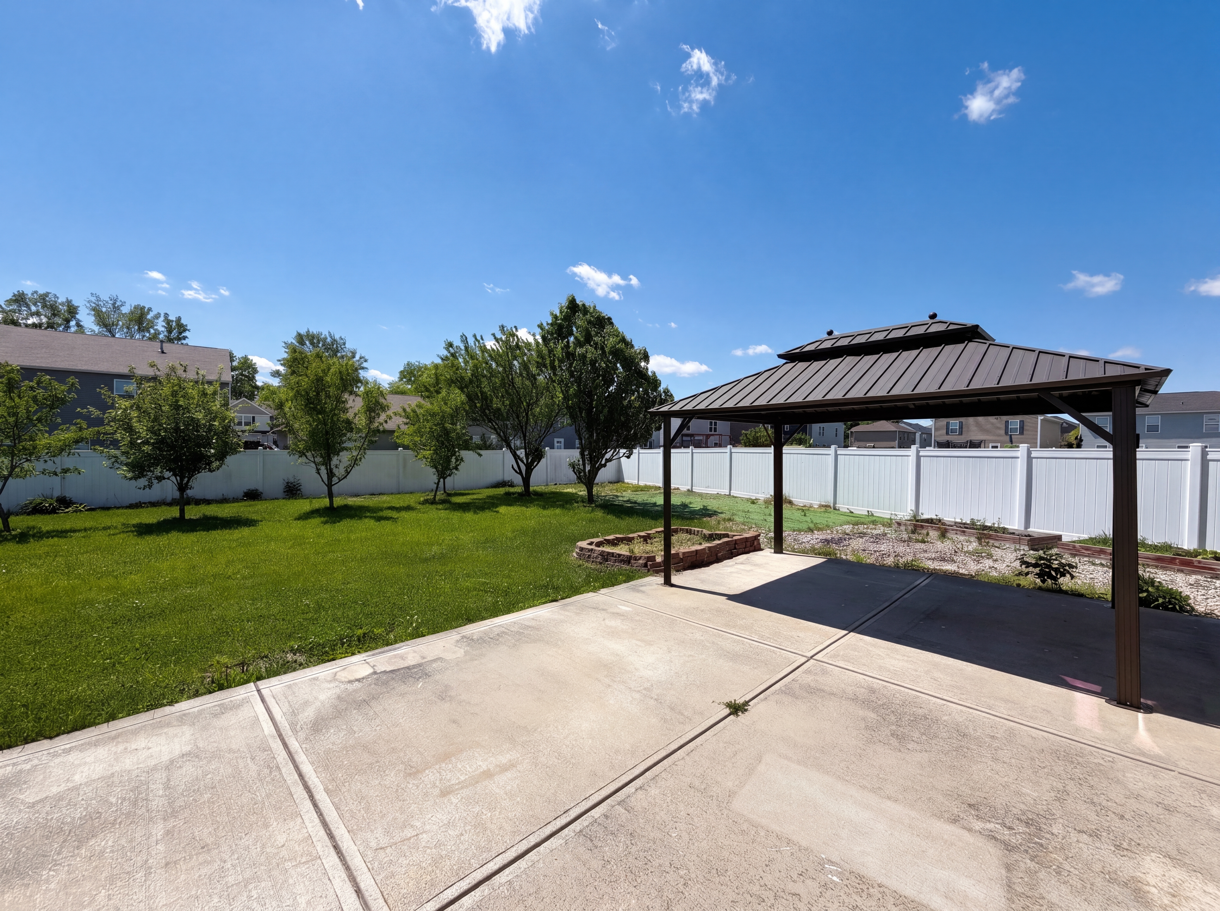 Photo 19 of 21 of 939 Olmsted Ct, Shelbyville, IN