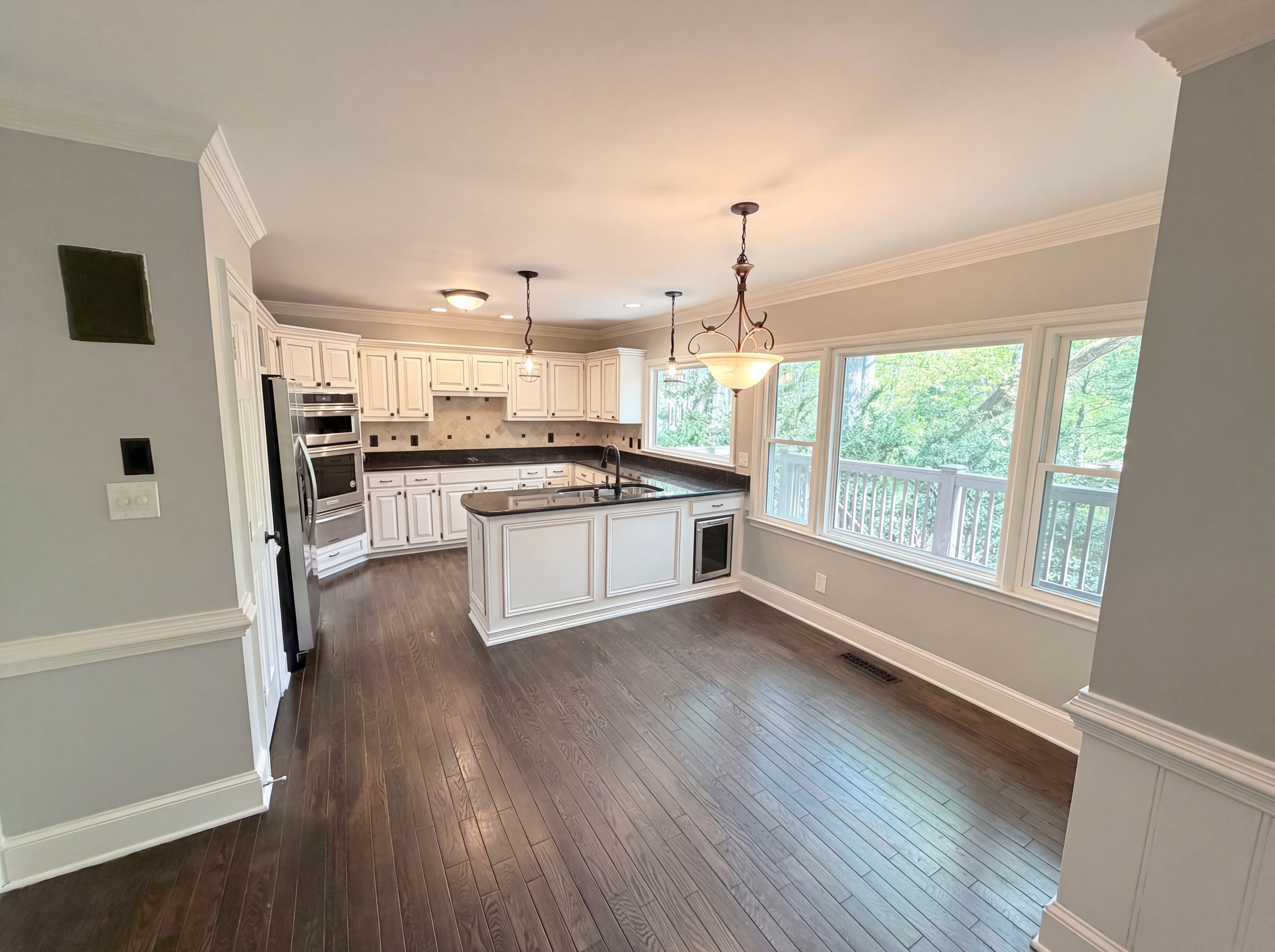Photo 9 of 58 of 984 Forest Pond Ct, Marietta, GA