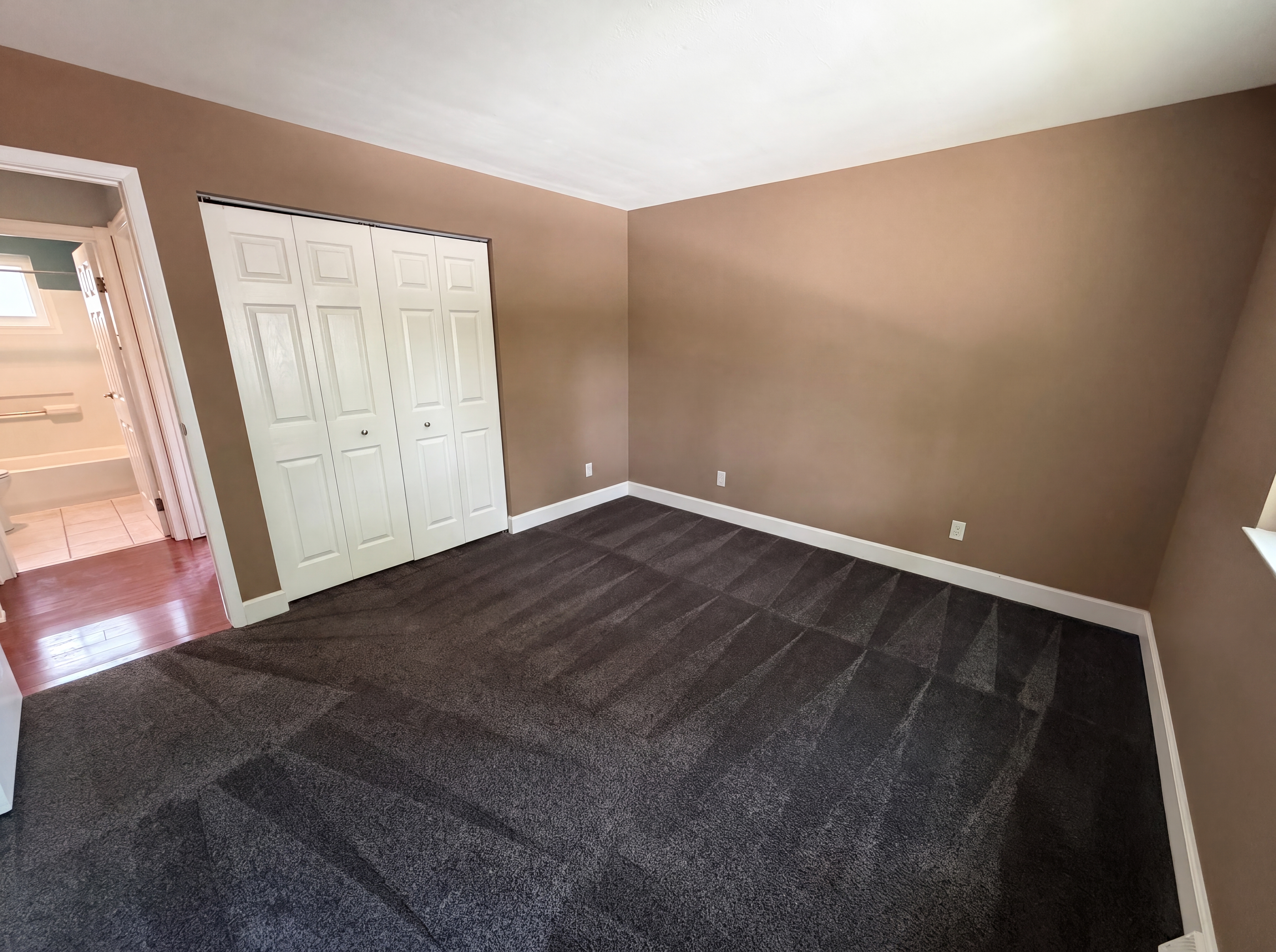 Photo 11 of 26 of 10661 Quail Ct, Broomfield, CO