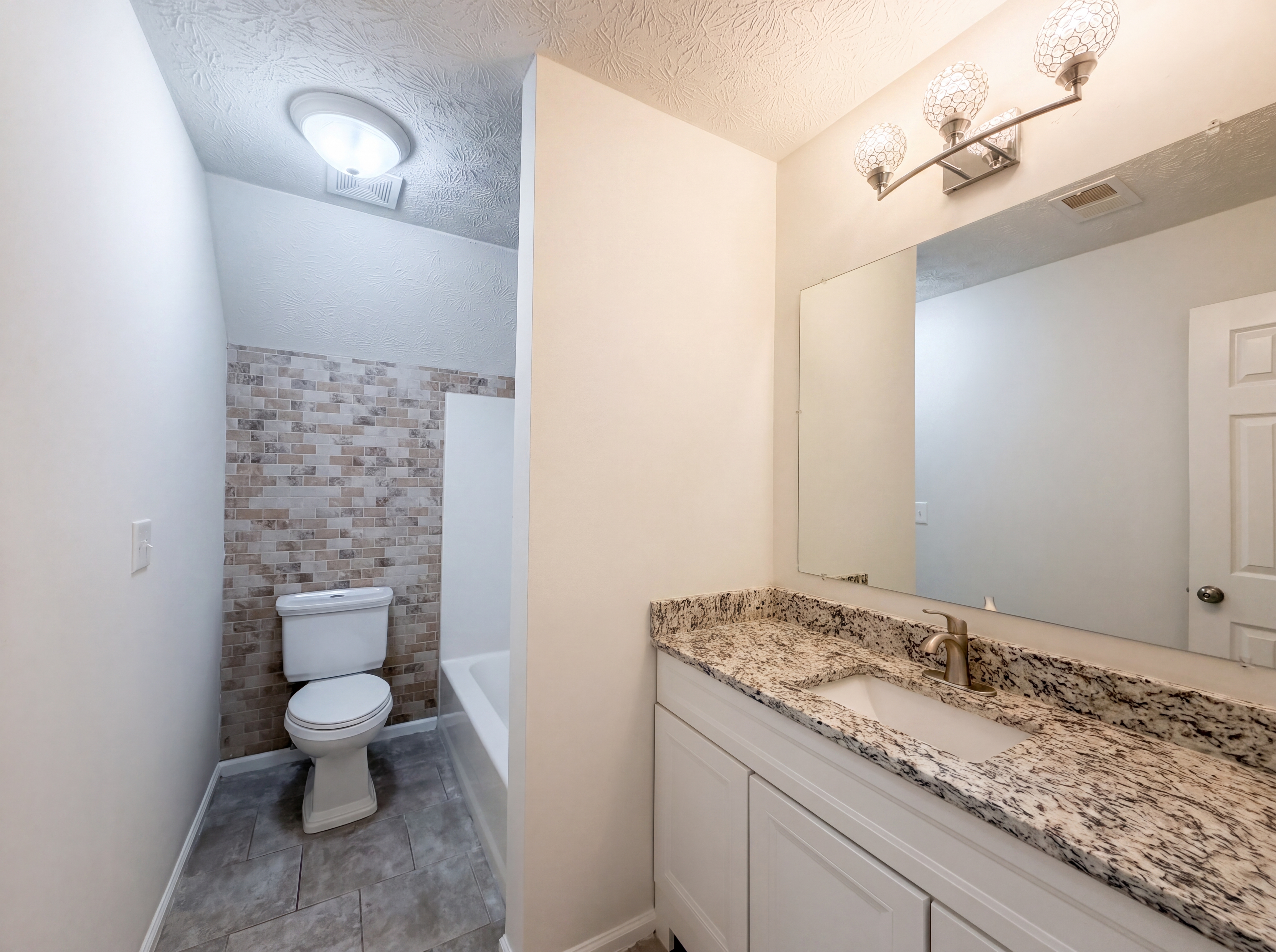 Photo 15 of 21 of 1555 Rose Pointe Dr, Loganville, GA