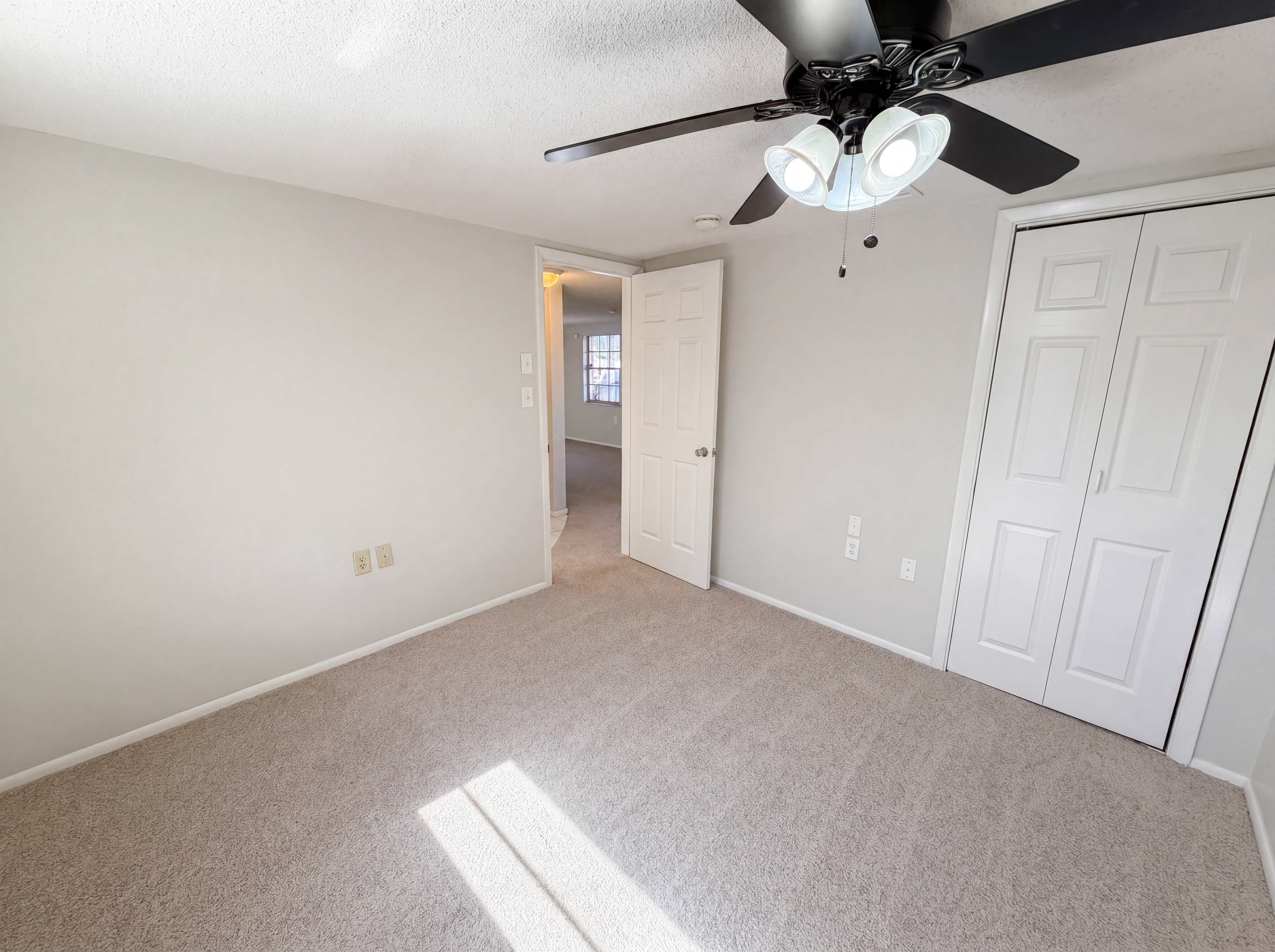 Photo 10 of 26 of 9236 Mark Twain Ln, Port Richey, FL