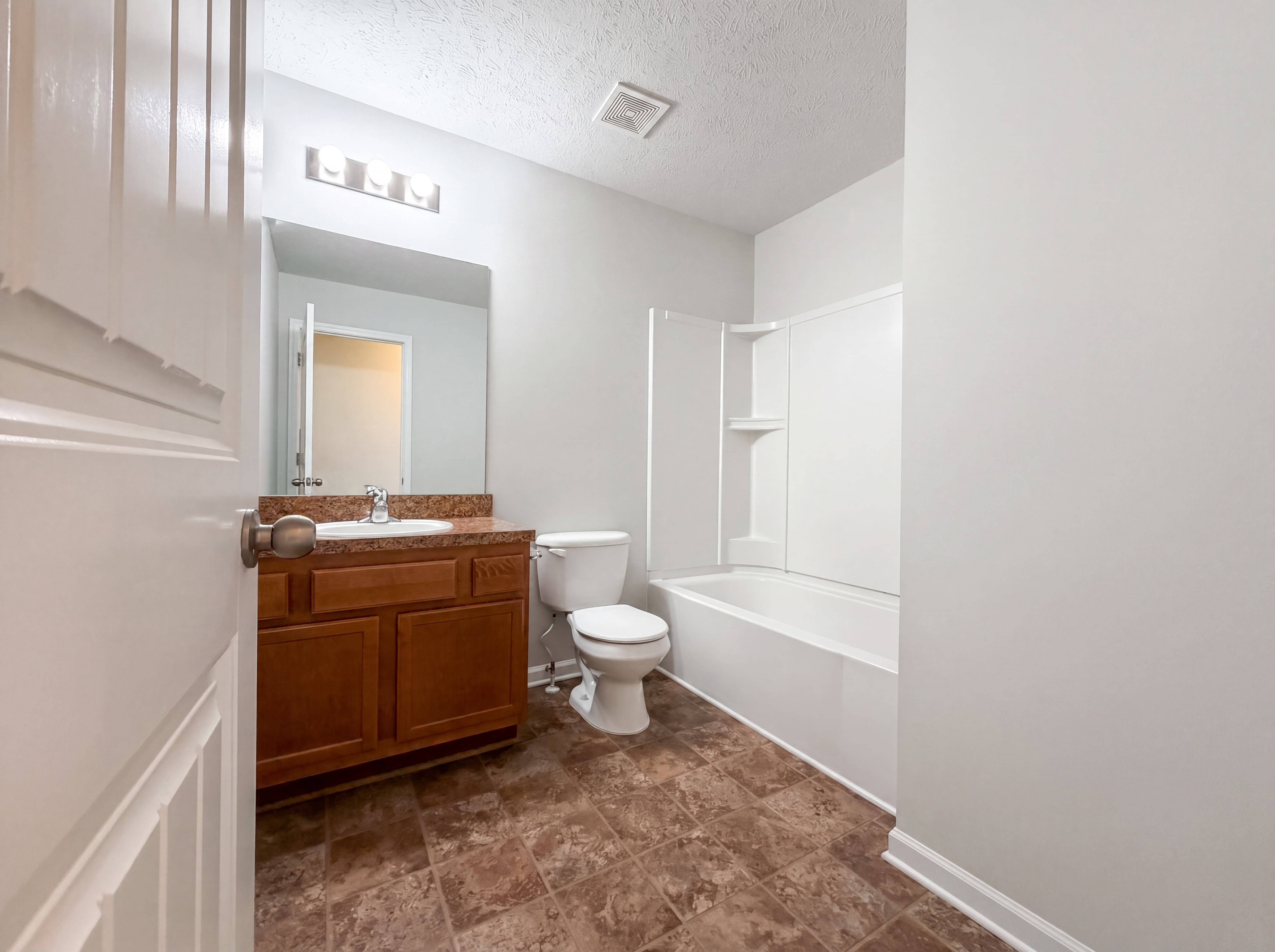 Photo 6 of 16 of 504 Welshcrest Ct, Antioch, TN