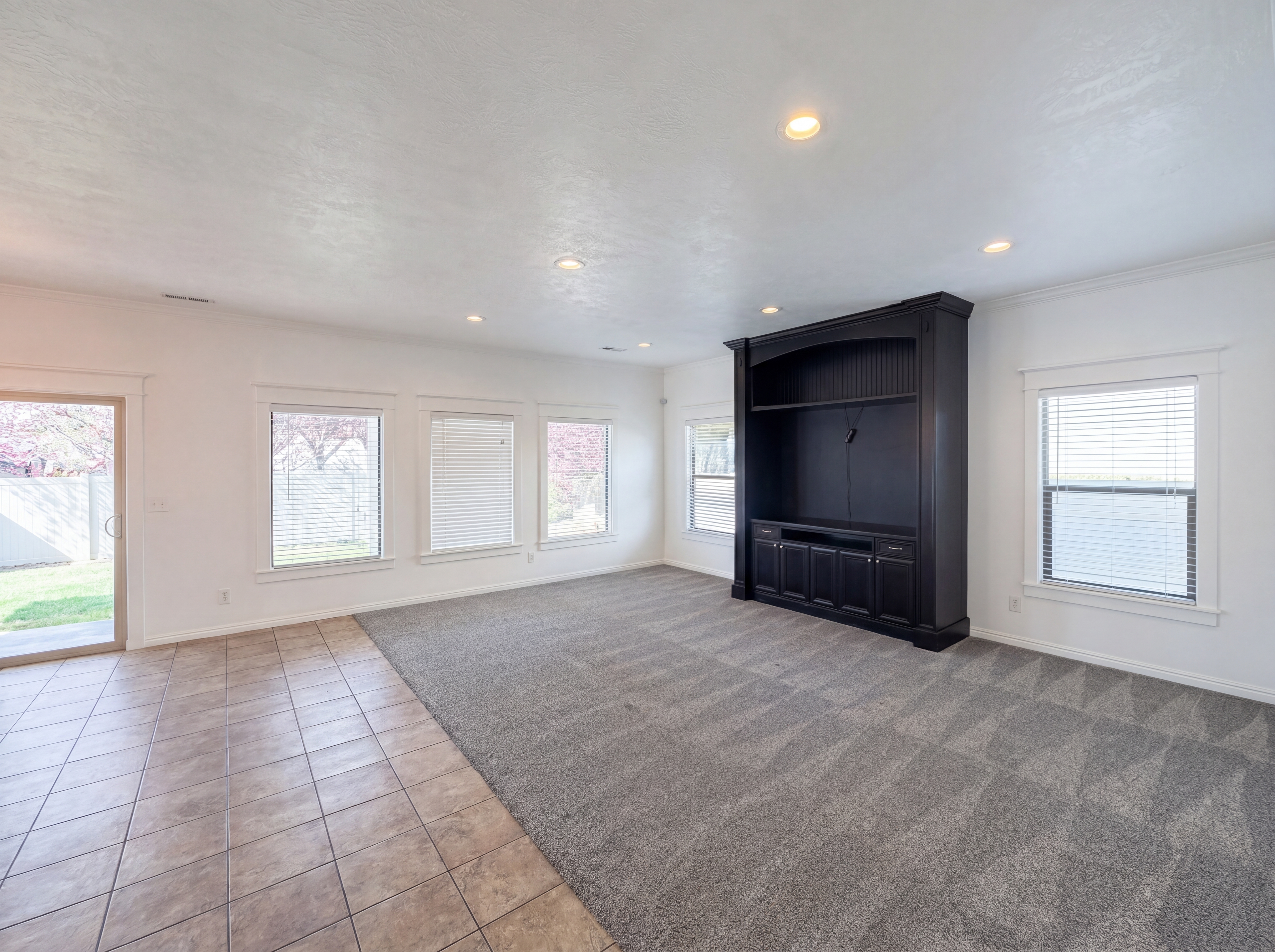 Photo 7 of 24 of 896 W 1625 S, Lehi, UT