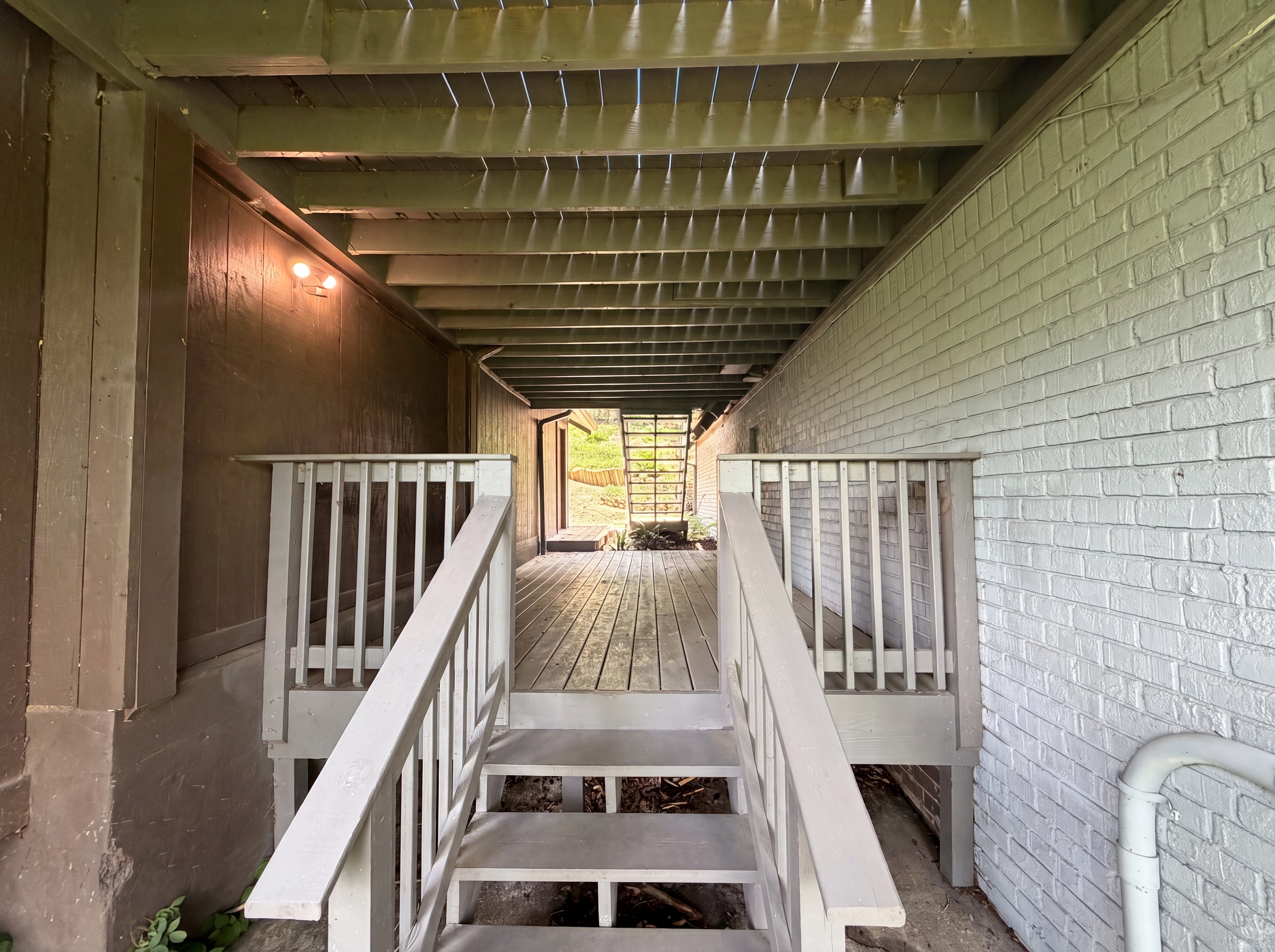 Photo 22 of 27 of 2801 Shades Crest Rd, Vestavia Hills, AL