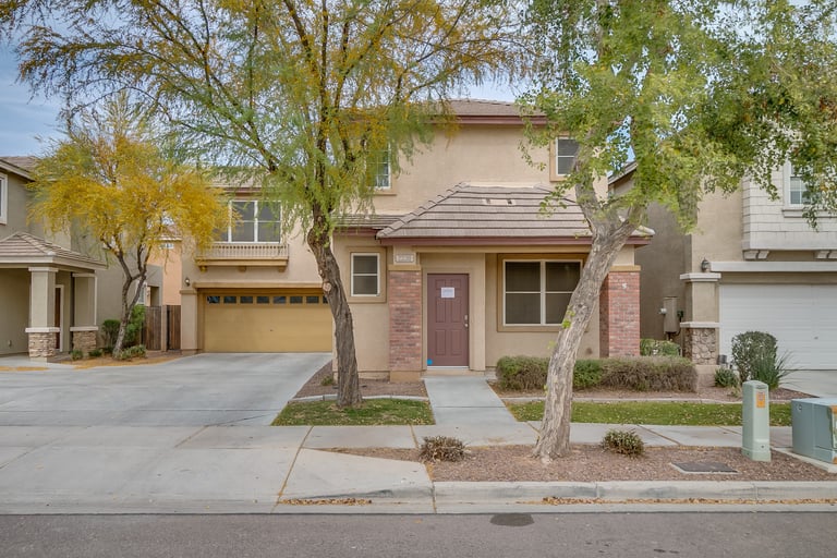 Photo 1 of 34 - 2230 E Wayland Dr, Phoenix, AZ 85040