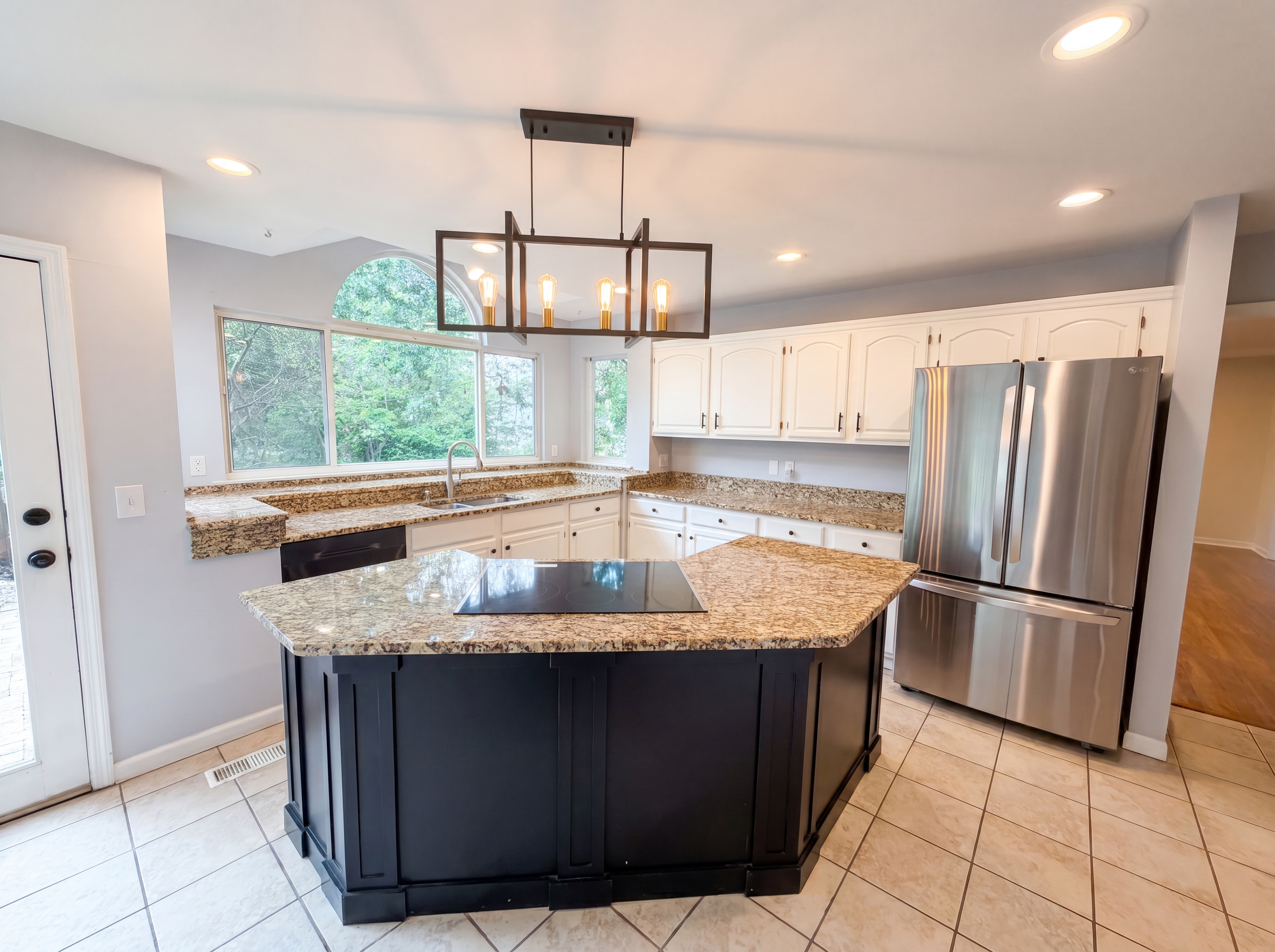Photo 2 of 31 of 16201 Surfview Ct, Grover, MO