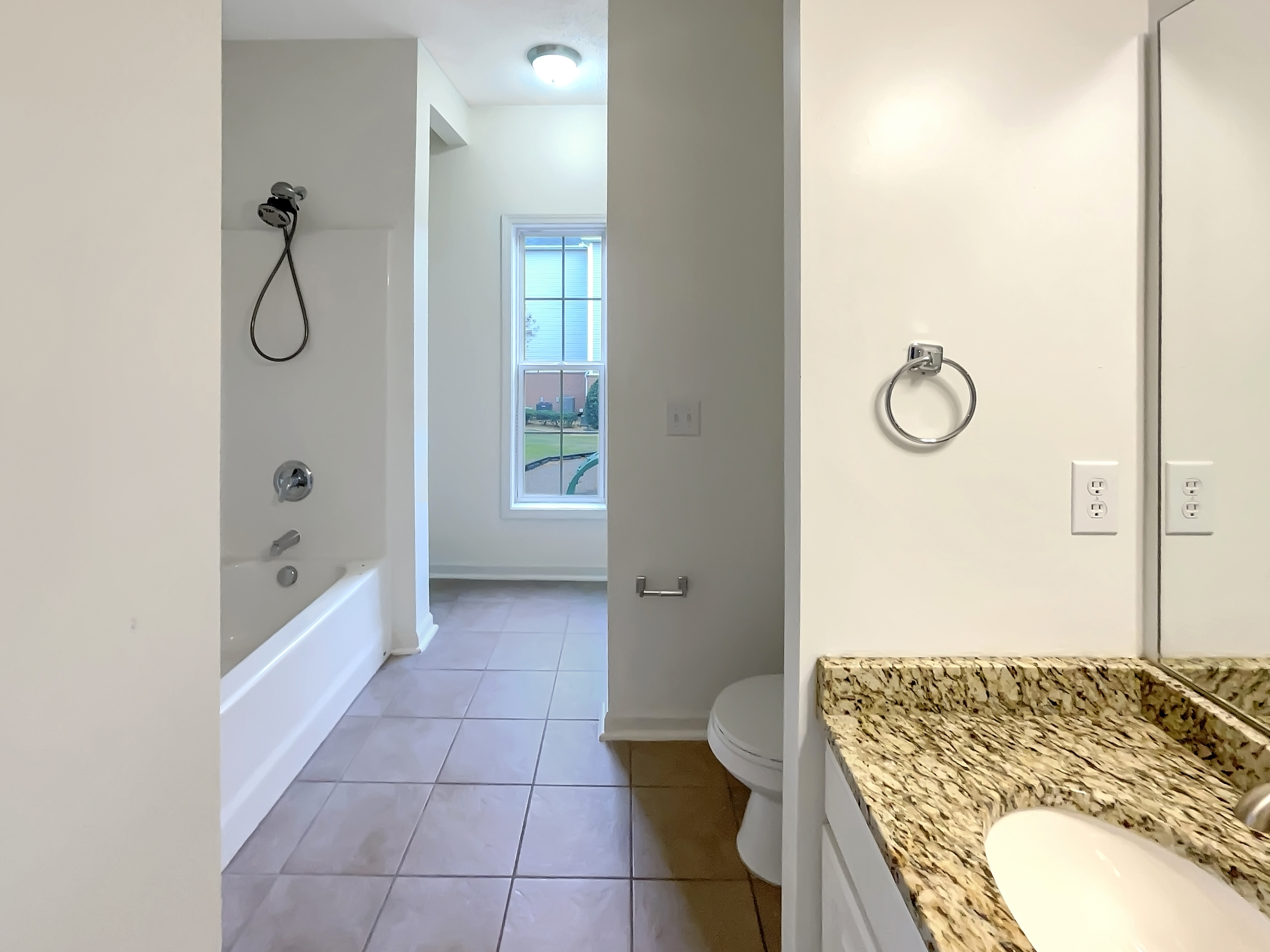 Photo 12 of 16 of 2501 Huntscroft Ln, Raleigh, NC