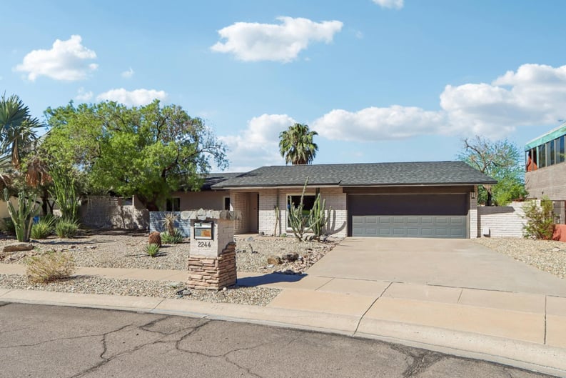 2244 E Nicolet Ave Phoenix AZ 85020