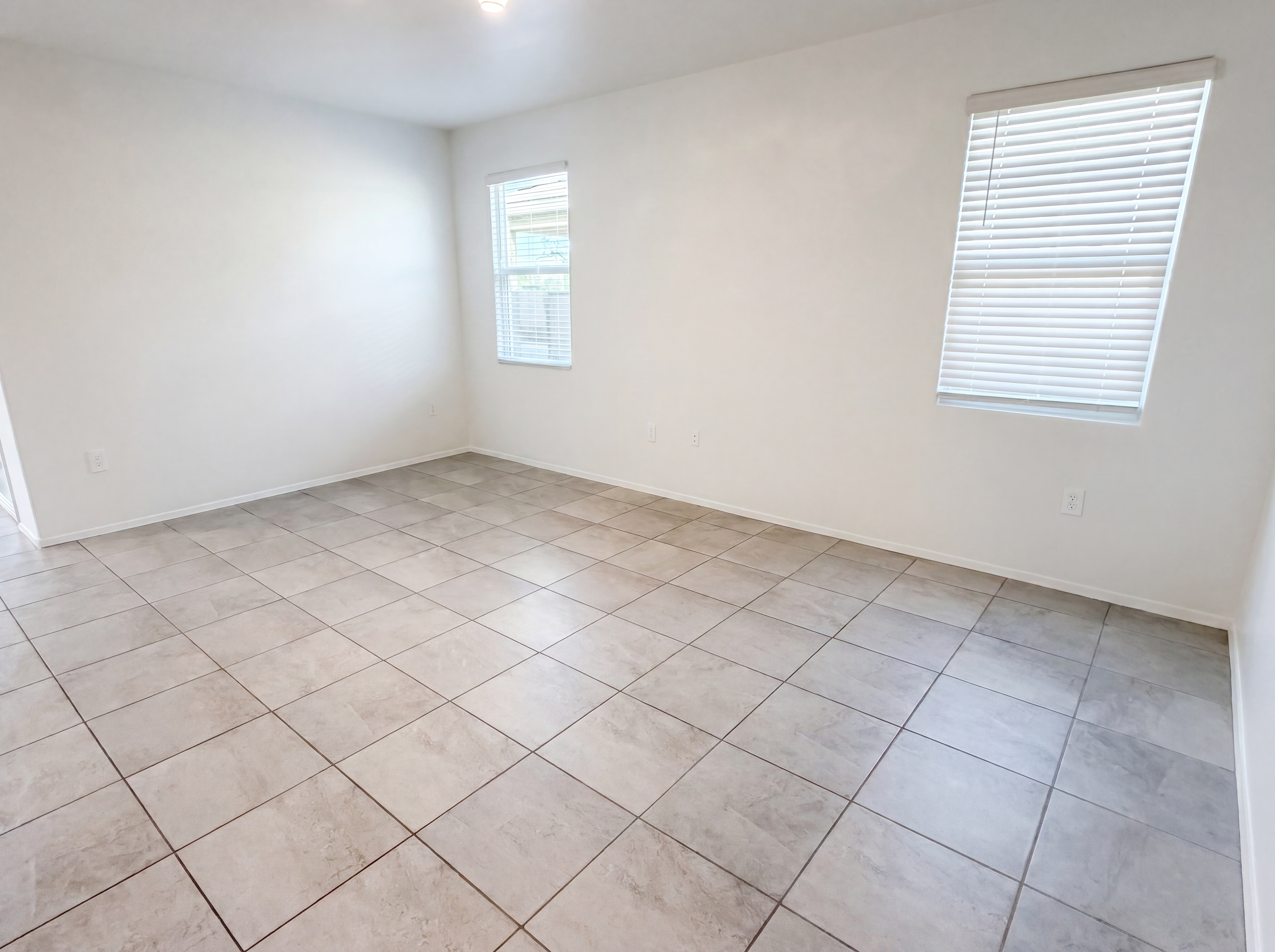 Photo 10 of 20 of 18616 W Desert Hollow Dr, Wittmann, AZ