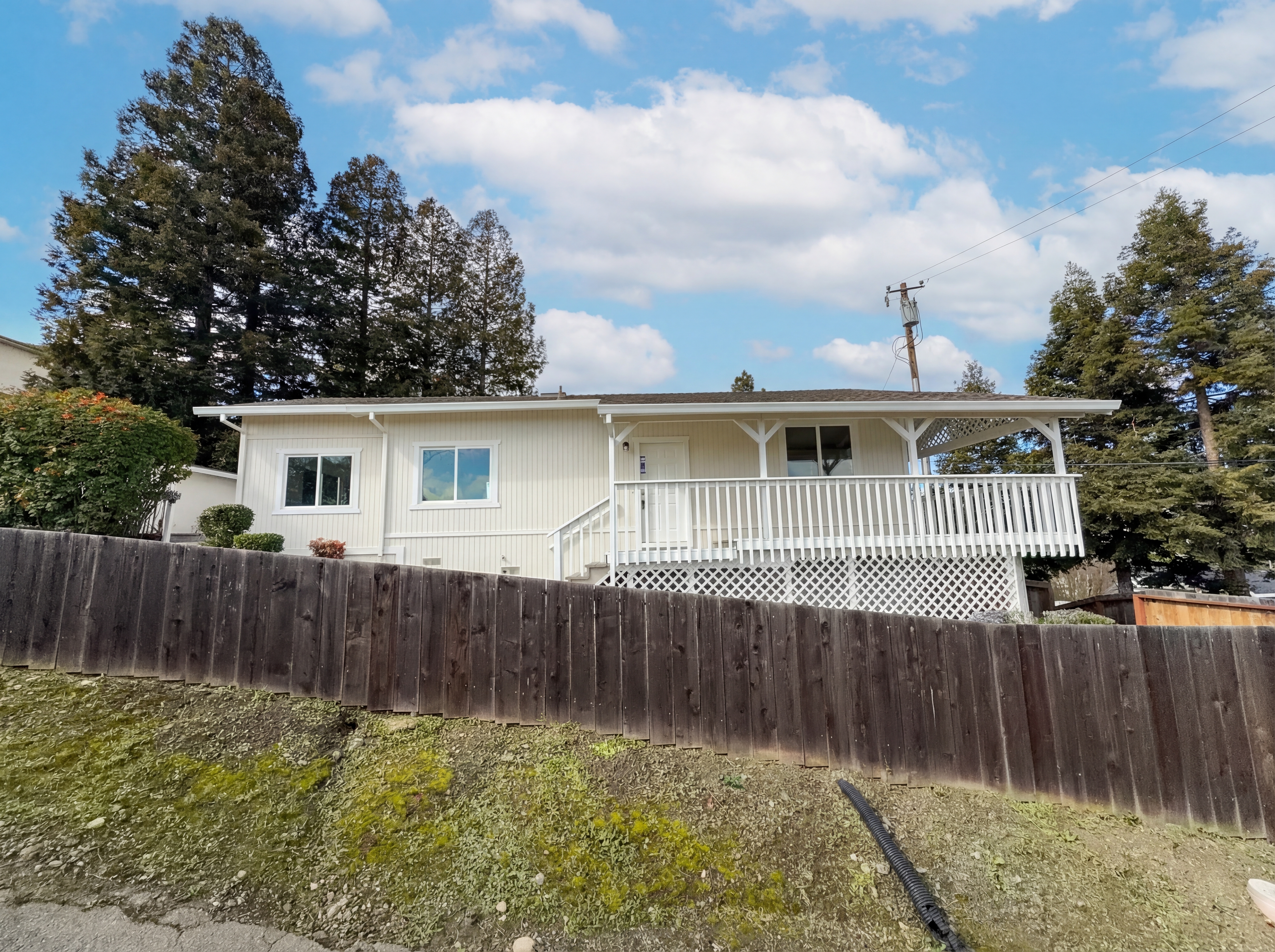 Photo 6 of 43 of 2291 Yale St, Martinez, CA