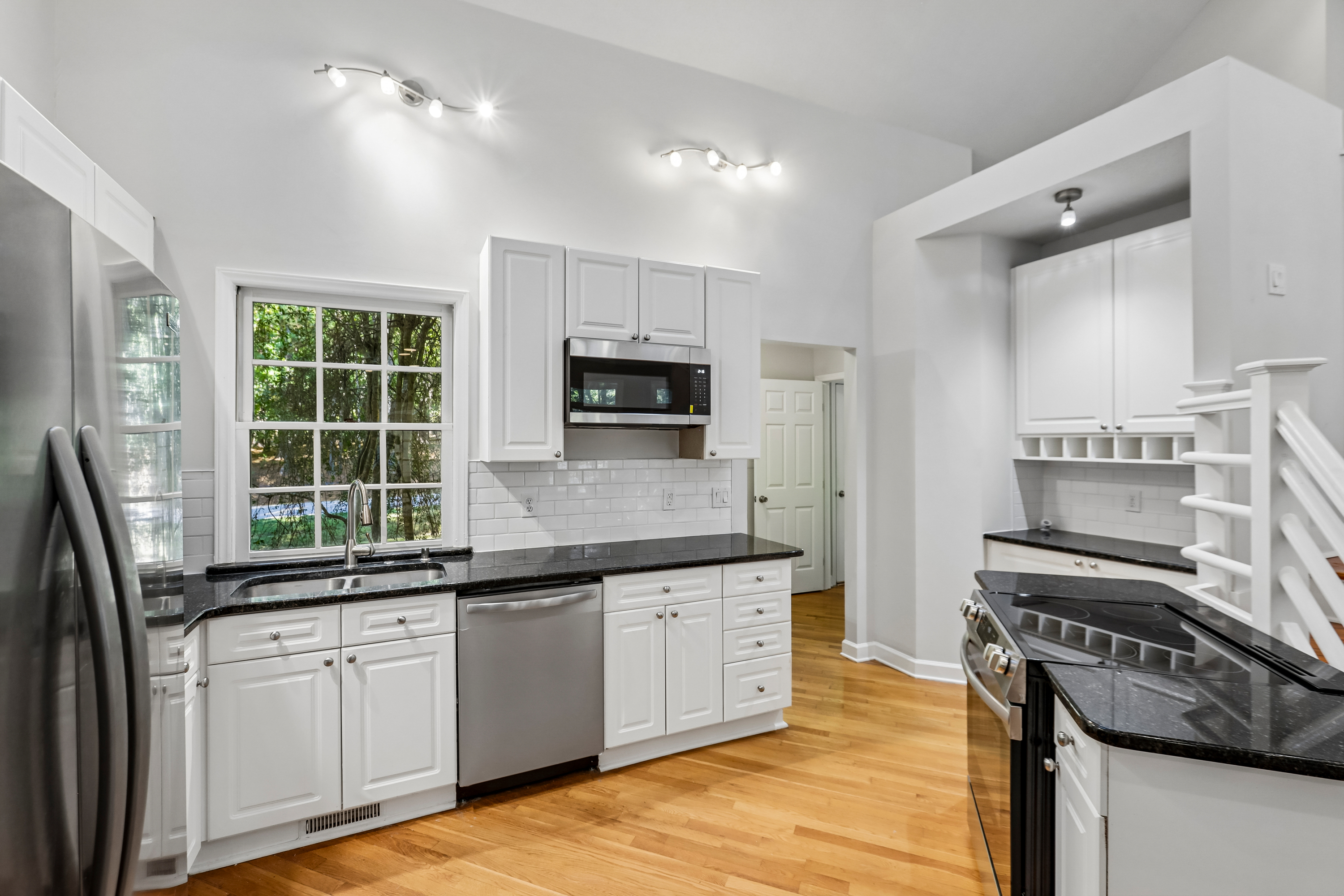 Photo 6 of 40 of 6104 Crupper Ct, Raleigh, NC