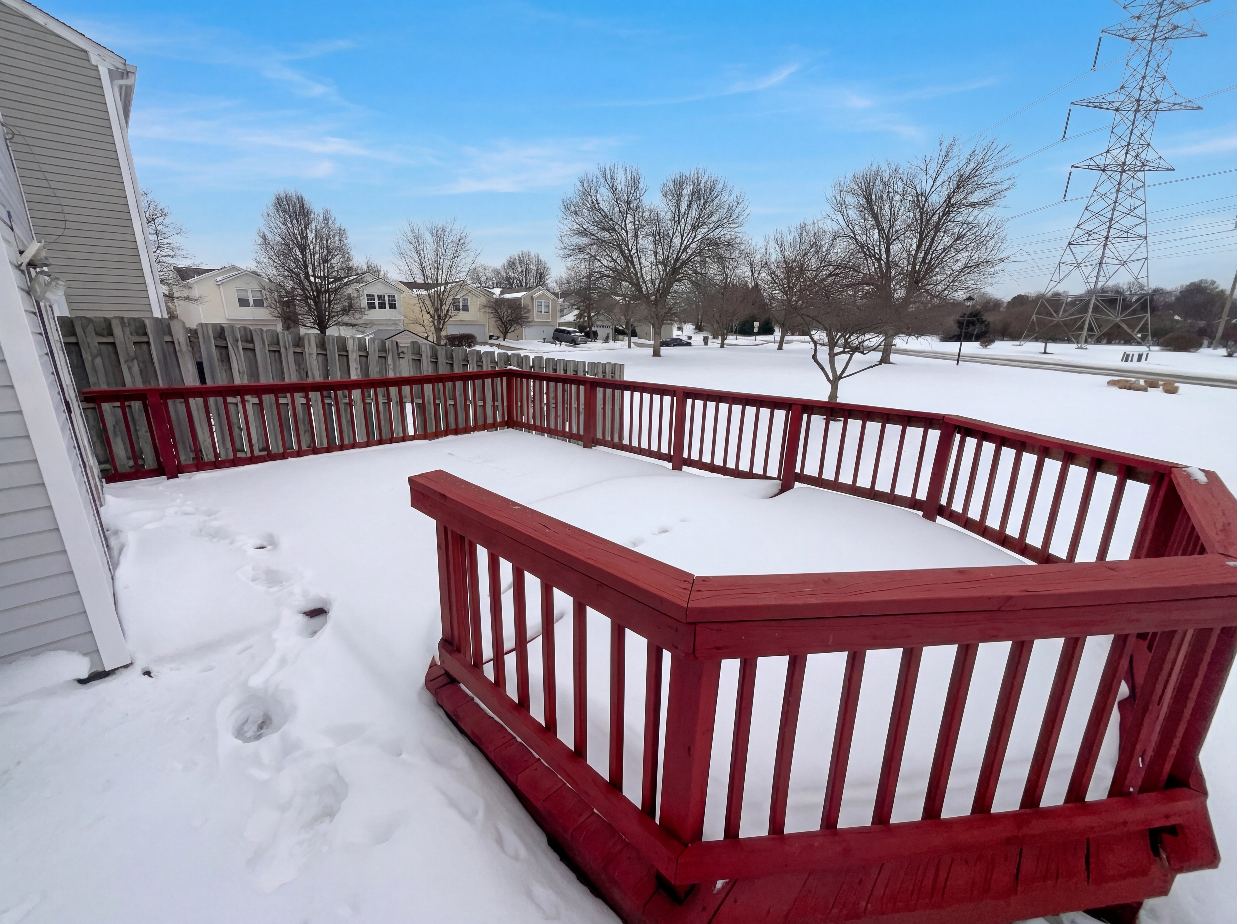 Photo 23 of 25 of 4925 Pembridge Dr, Indianapolis, IN