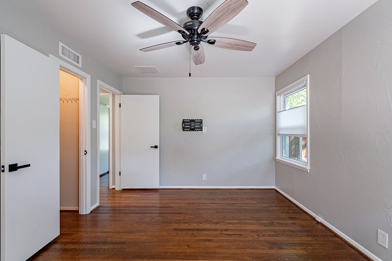 Photo 20 of 29 - 10183 Baronne Cir, Dallas, TX 75218