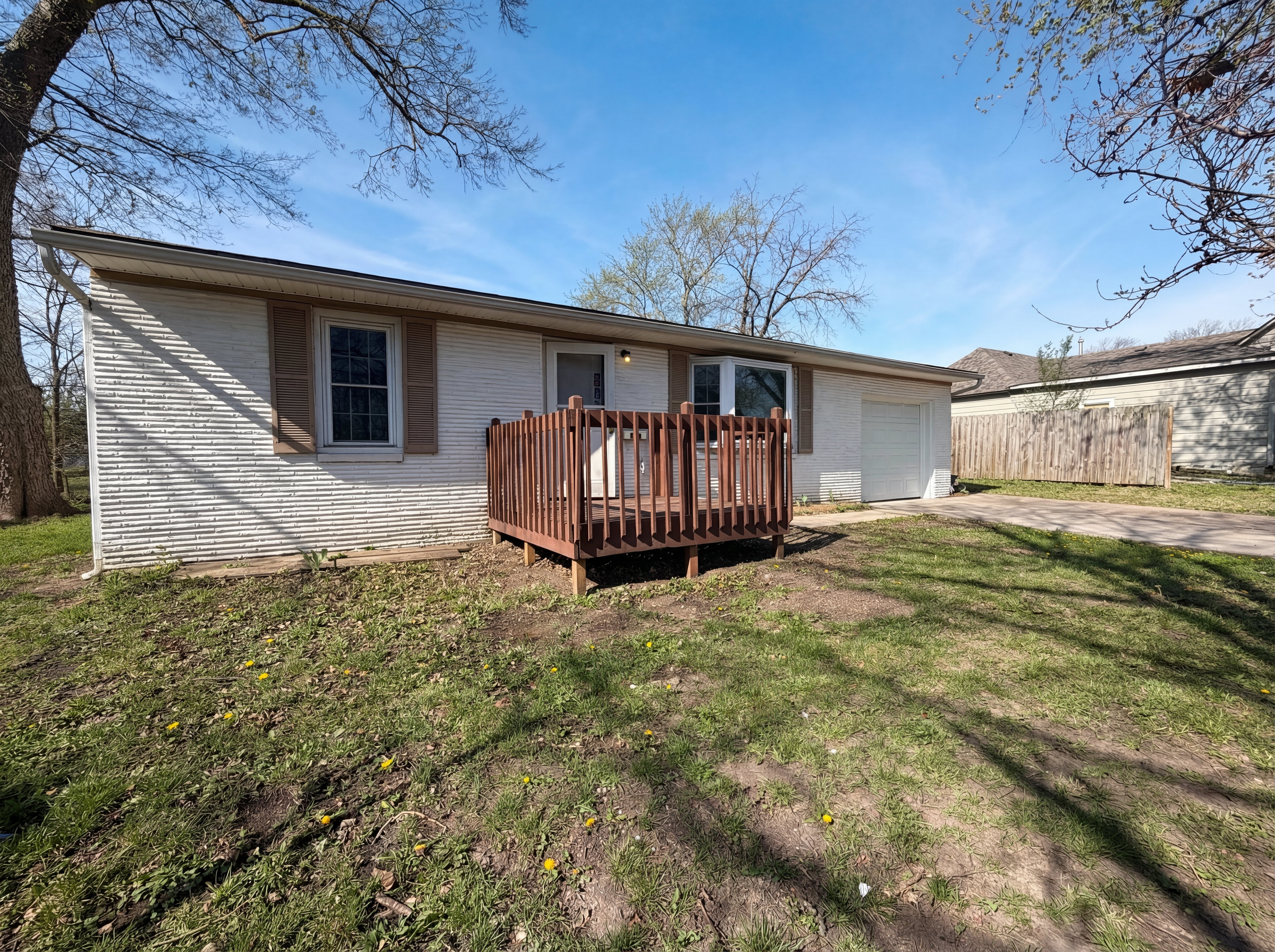 Photo 14 of 17 of 410 B St, Belton, MO