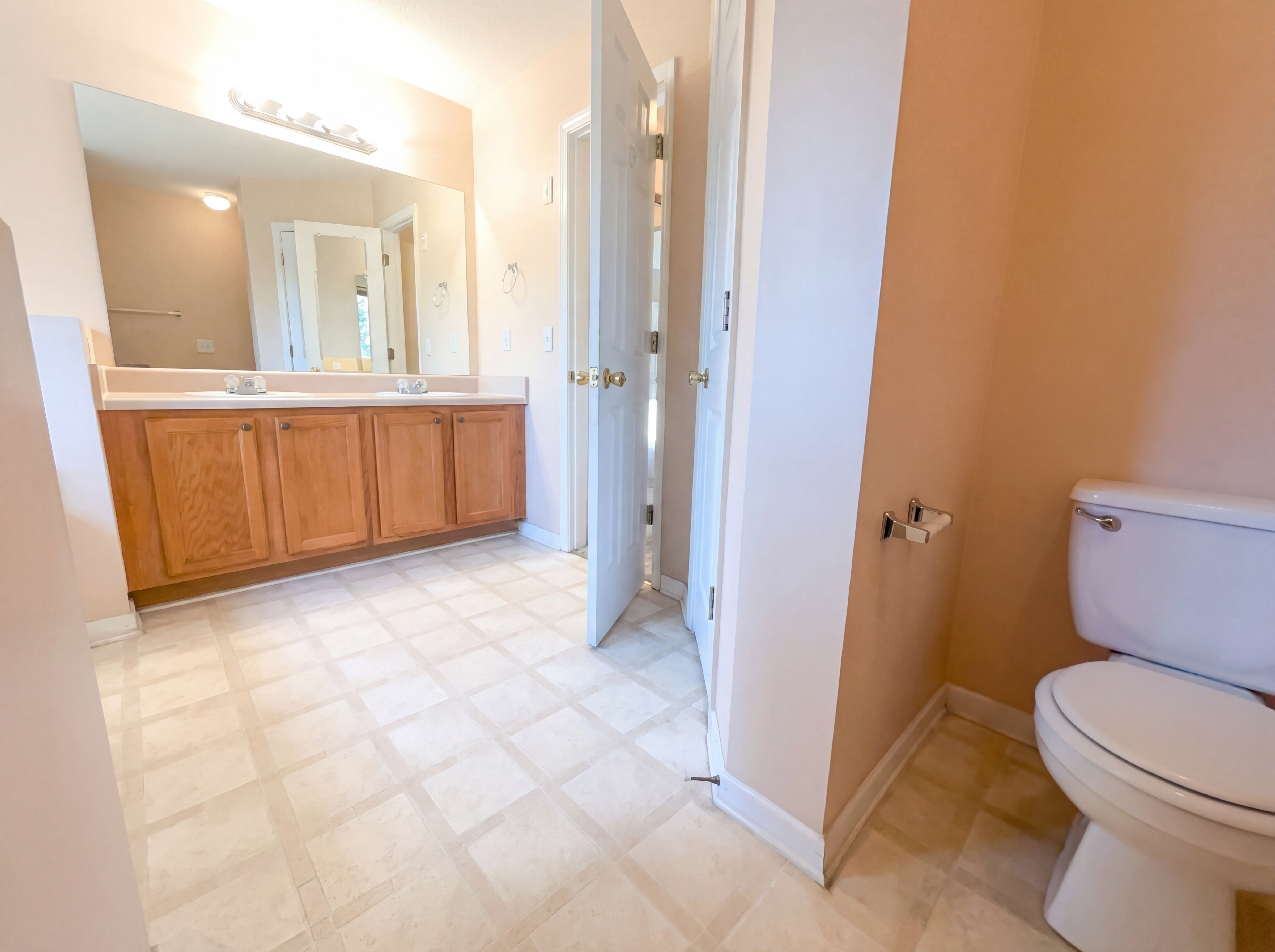 Photo 12 of 24 of 3062 Crest Ridge Cir SW, Marietta, GA