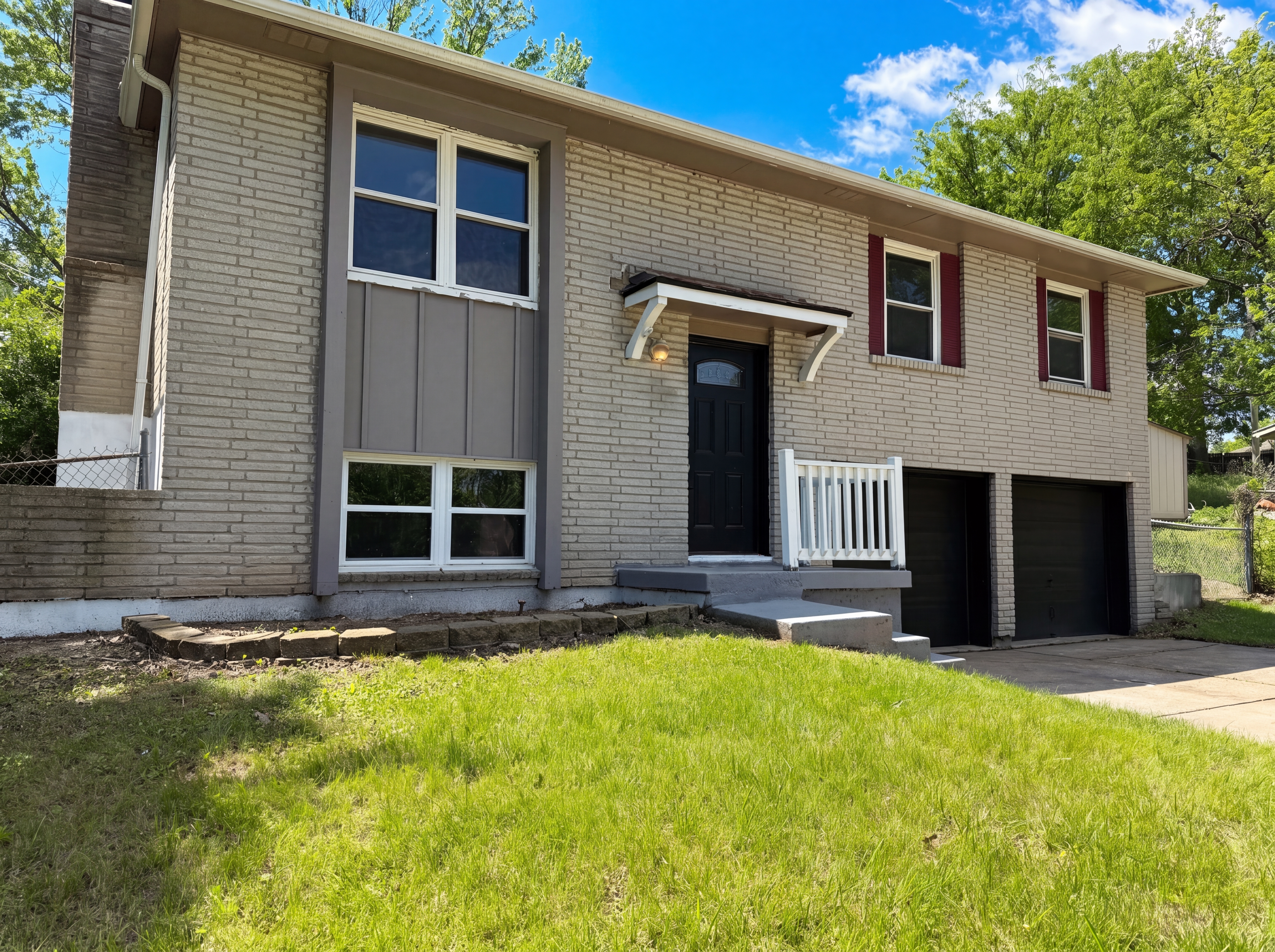 Photo 13 of 18 of 16517 E 35th Street Ct, Independence, MO