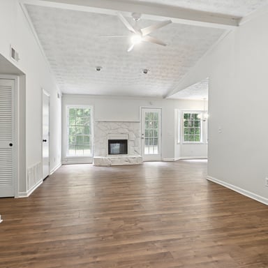 Property photo 3 of 6379 Leverett Dr