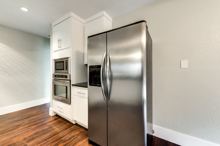 Photo 9 of 27 - 1325 Watersedge Dr, Plano, TX 75093