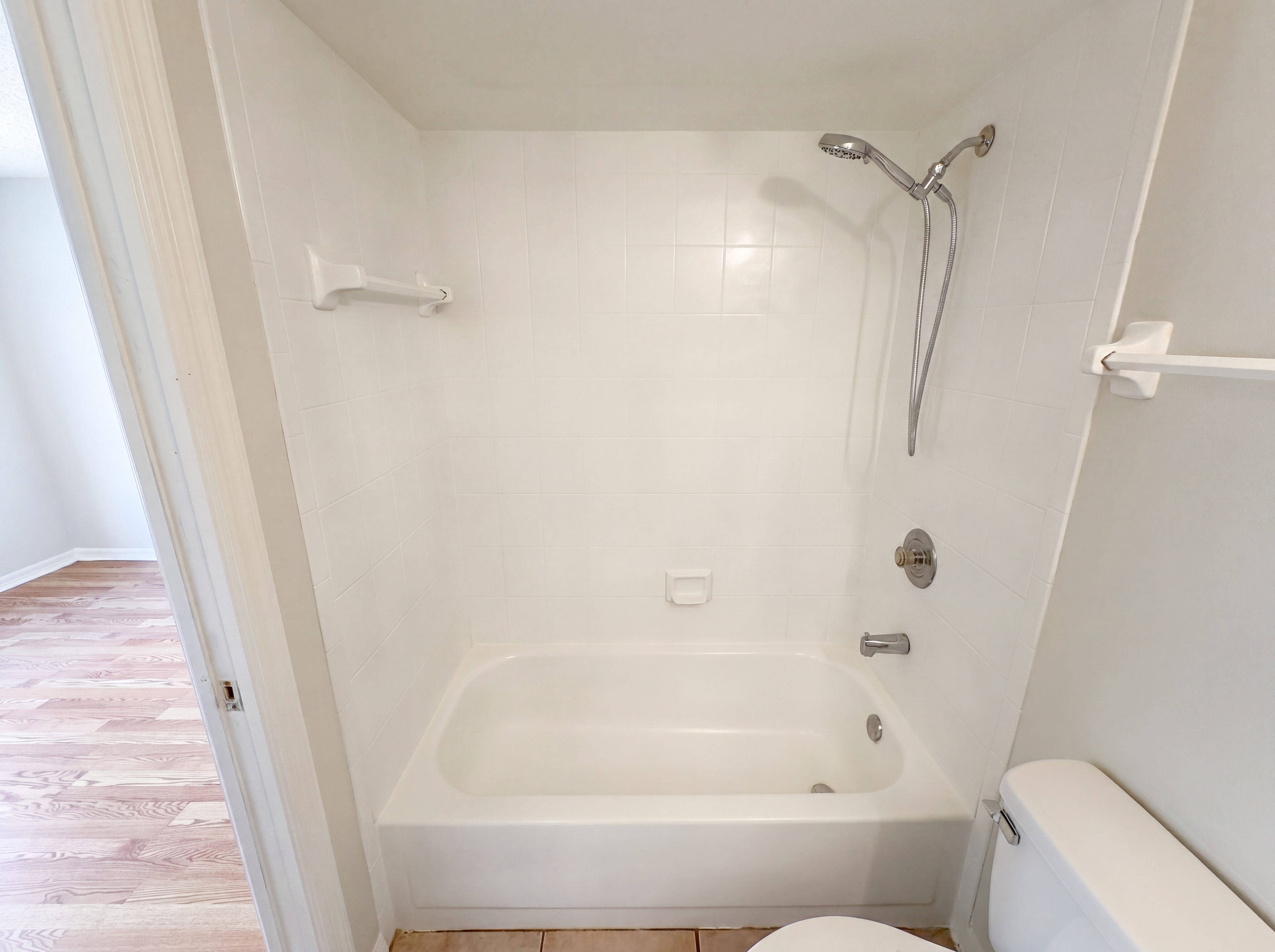 Photo 18 of 21 of 9814 Dean Cove Ln, Orlando, FL