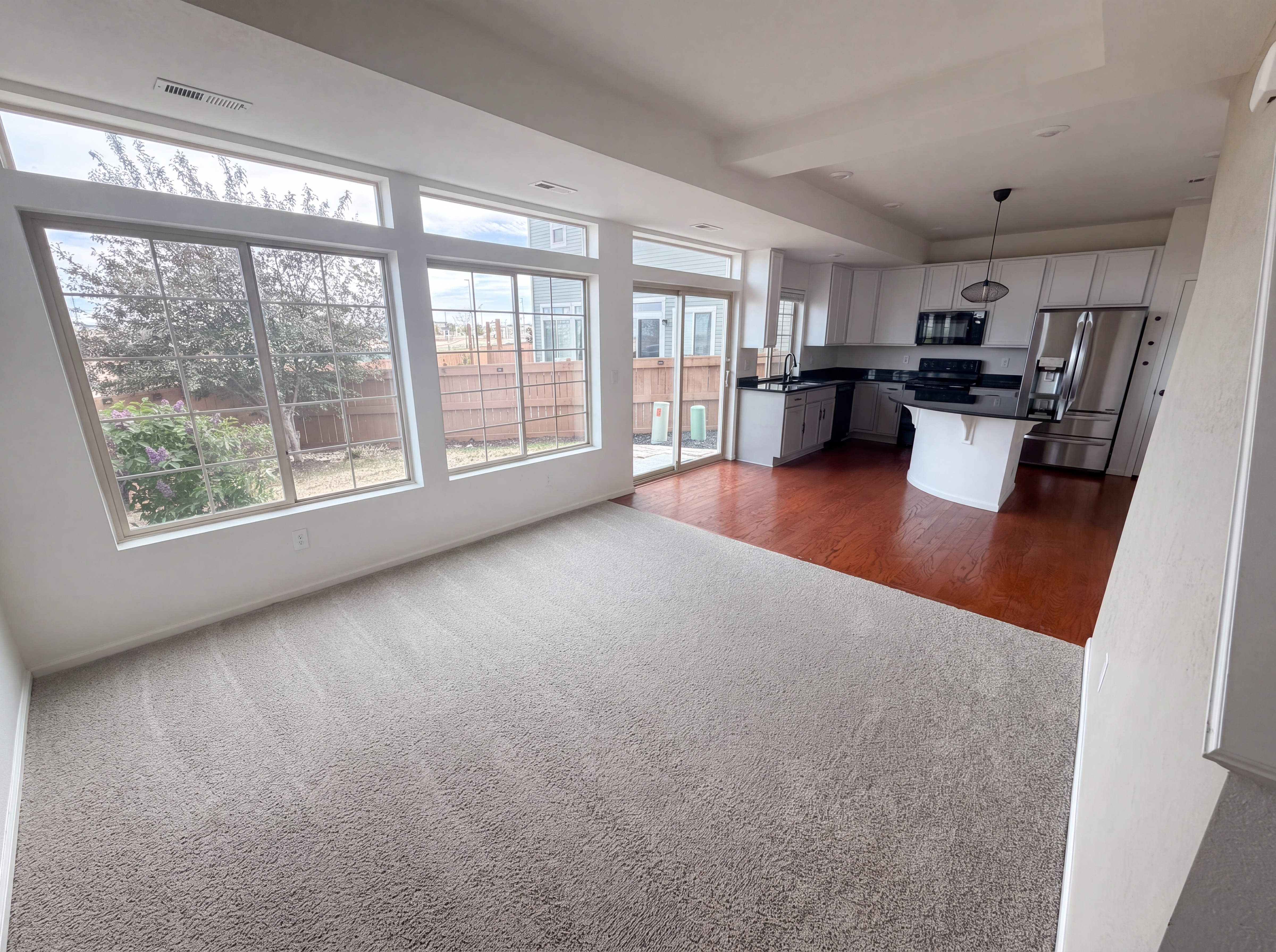 Photo 3 of 34 of 10186 Zeno St, Commerce City, CO