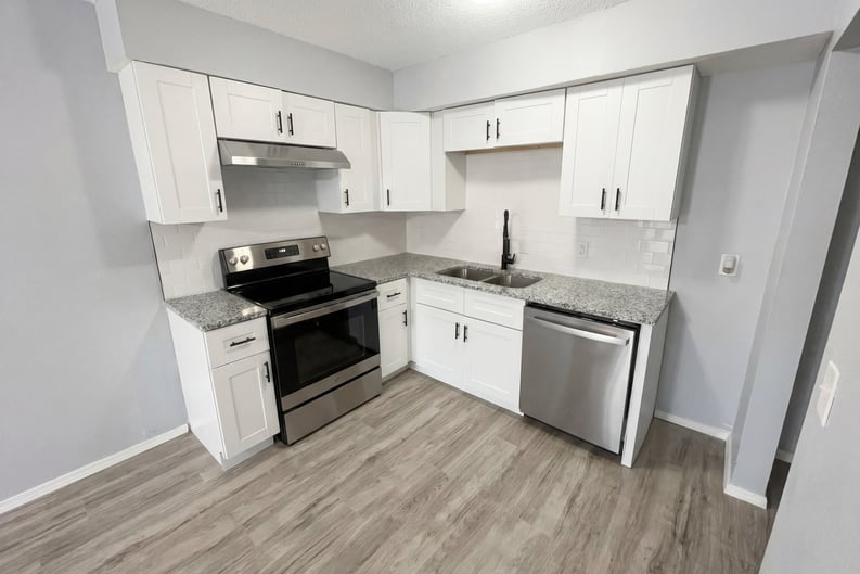 Property photo 2 of 6020 NW Expressway